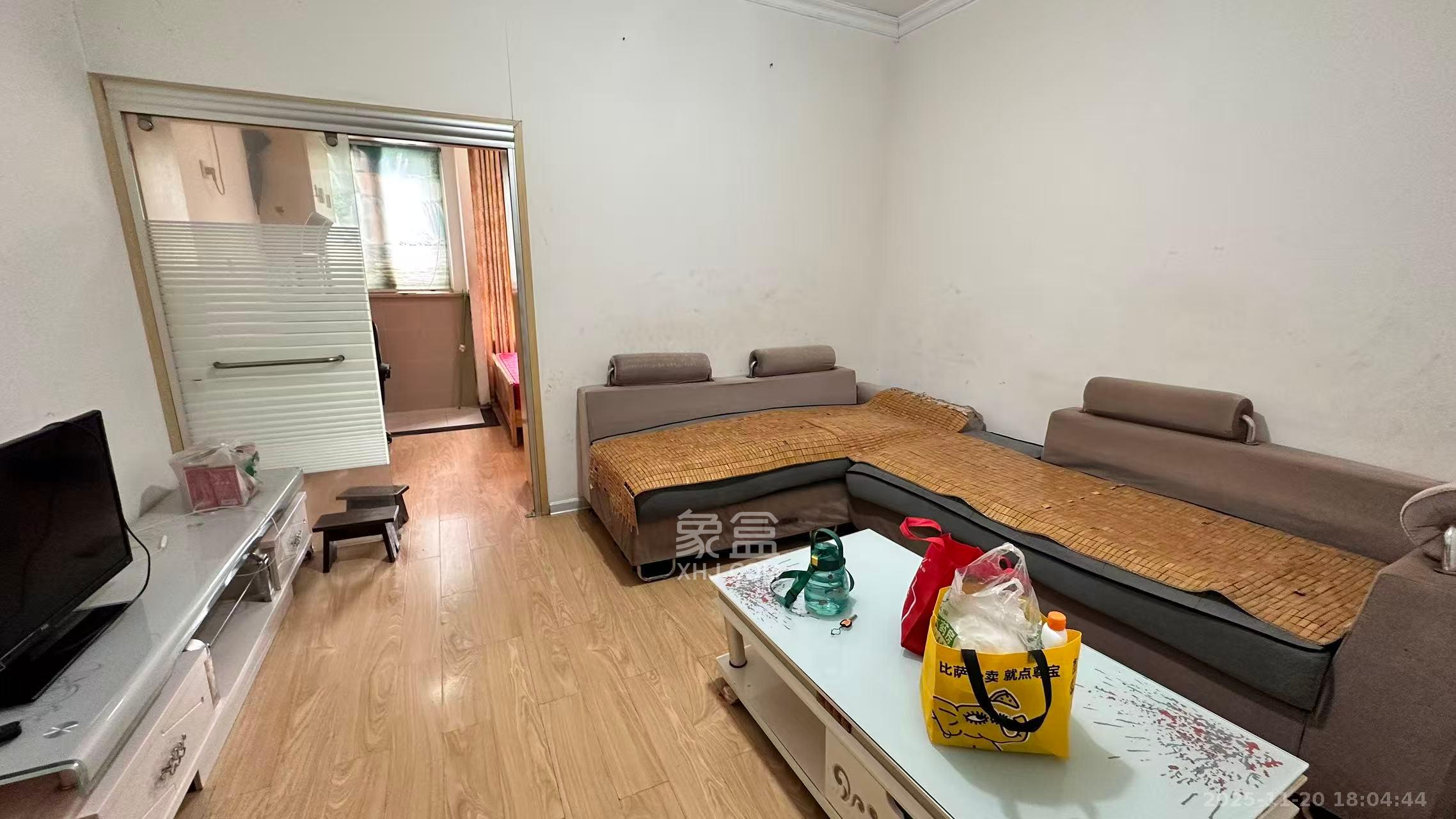 月亮湾草莓街区一、二期 1室1厅1卫 1100.0元/月 月亮湾草莓街区一、二期 1室1厅1卫 1100.0元/月室内图