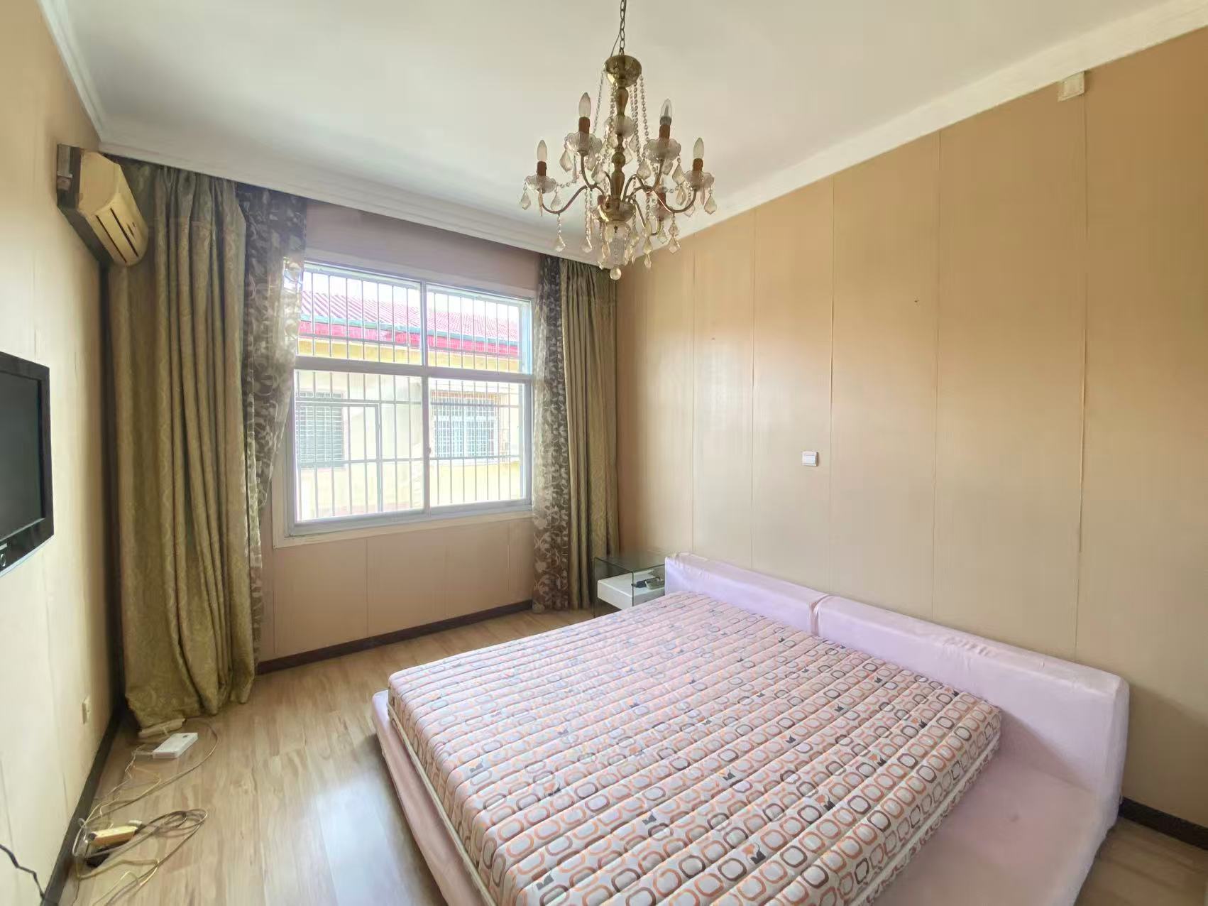 紫荆园别墅 8室3厅3卫 3166.0元/月 紫荆园别墅 8室3厅3卫 3166.0元/月室内图