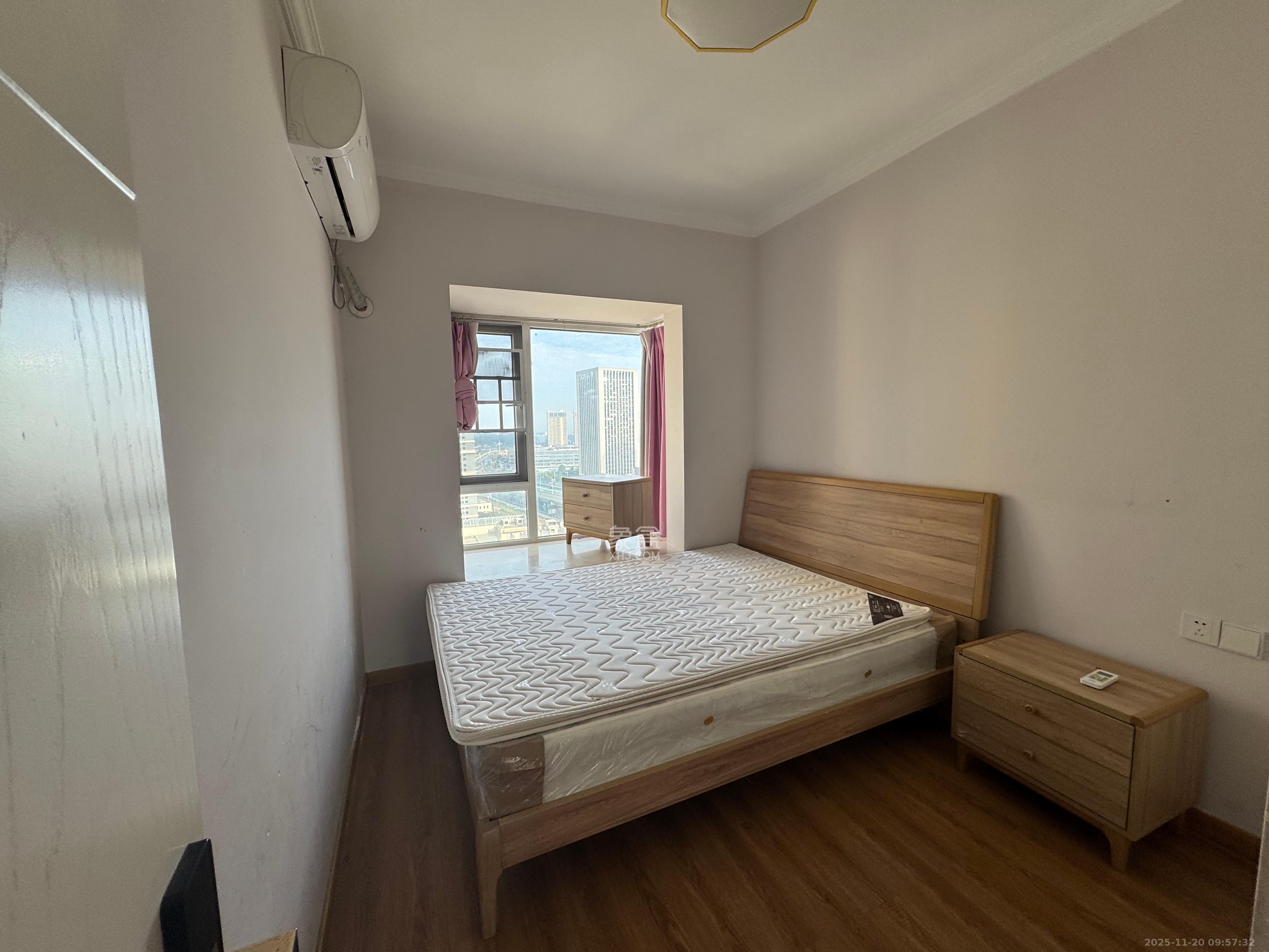 荣盛花语城  3室2厅1卫    1800.0元/月室内图