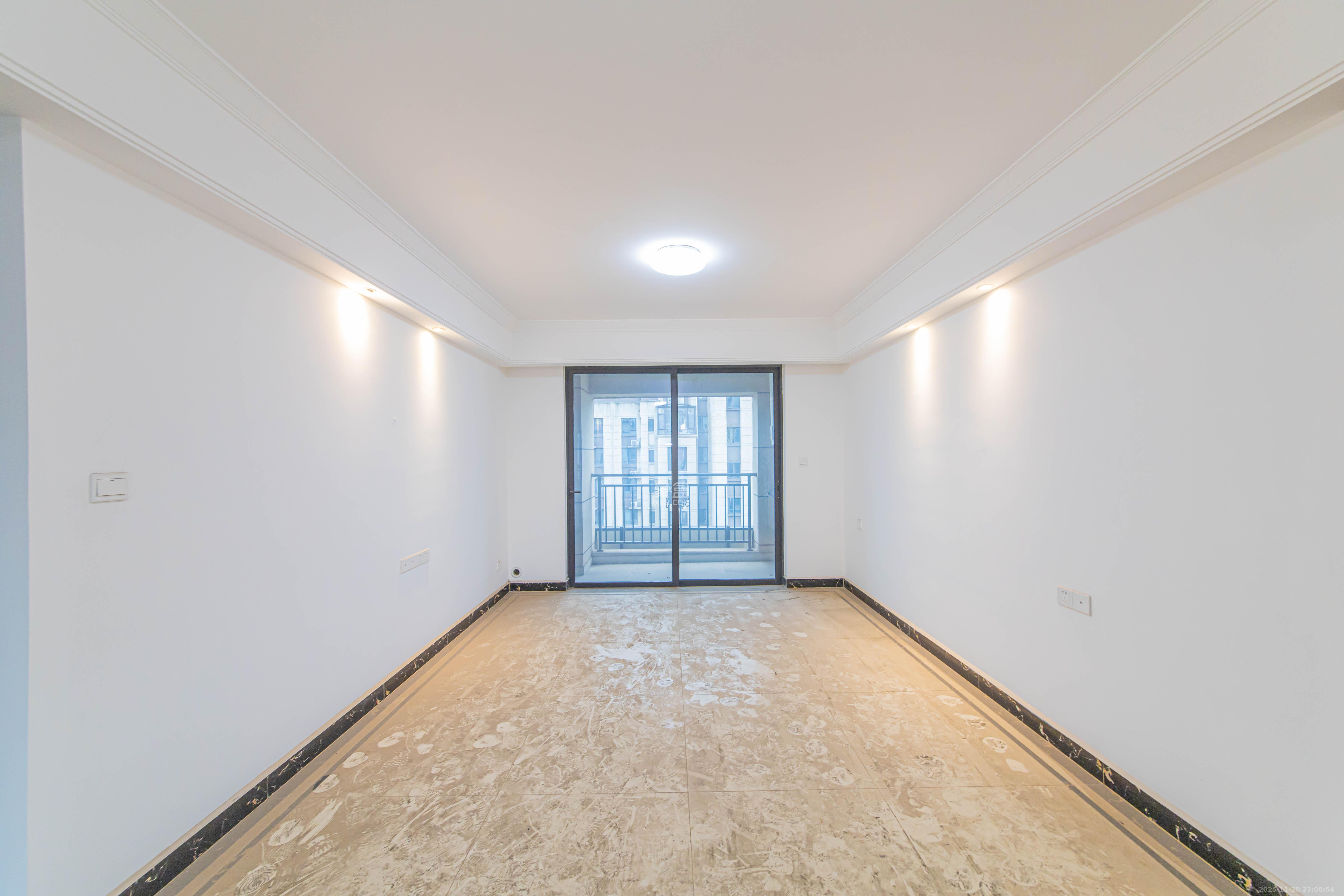 中海新城熙岸（中信新城五期）  3室2厅2卫    102.8万