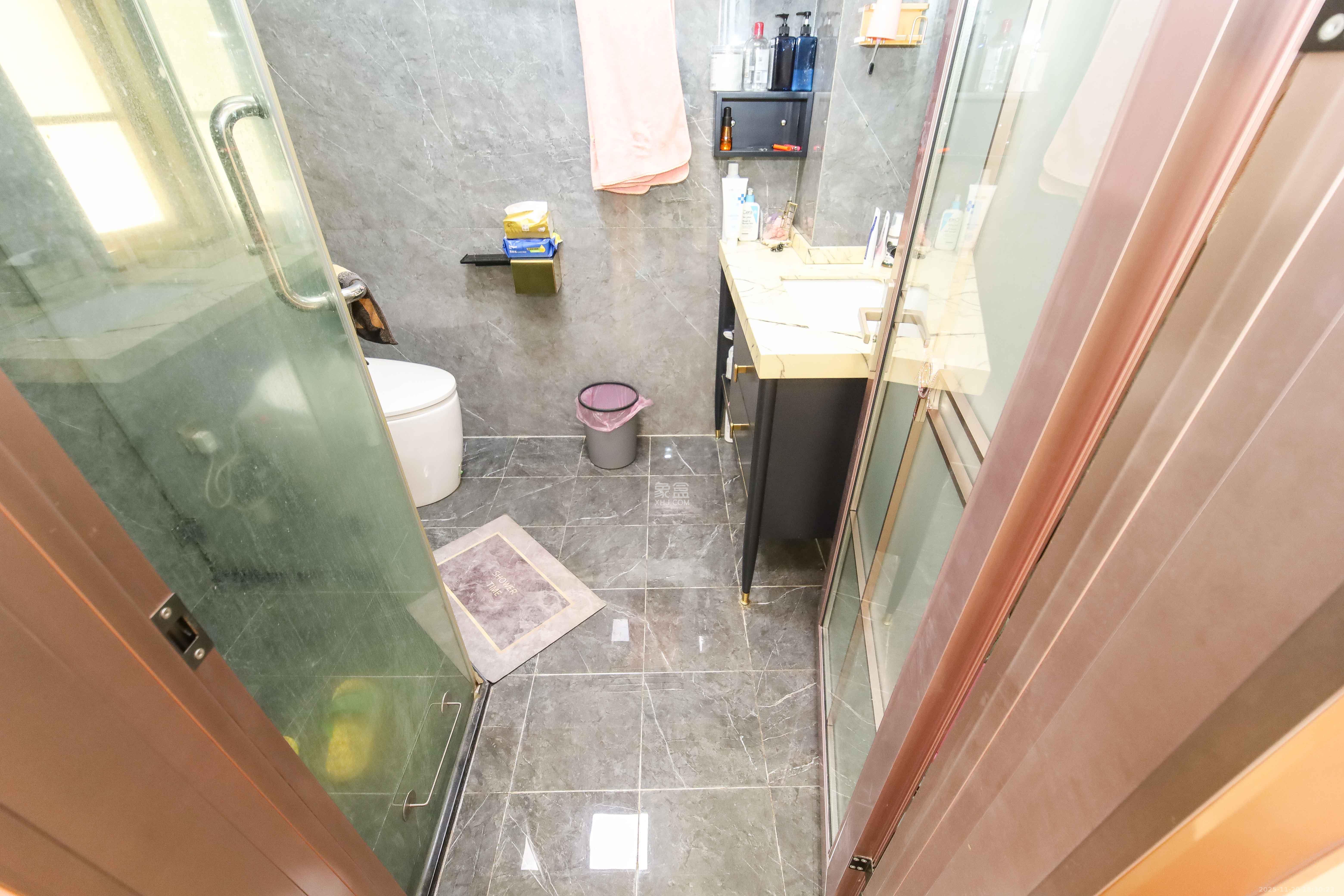 水云间 6室2厅3卫 450.0万 水云间 6室2厅3卫 450.0万卫生间