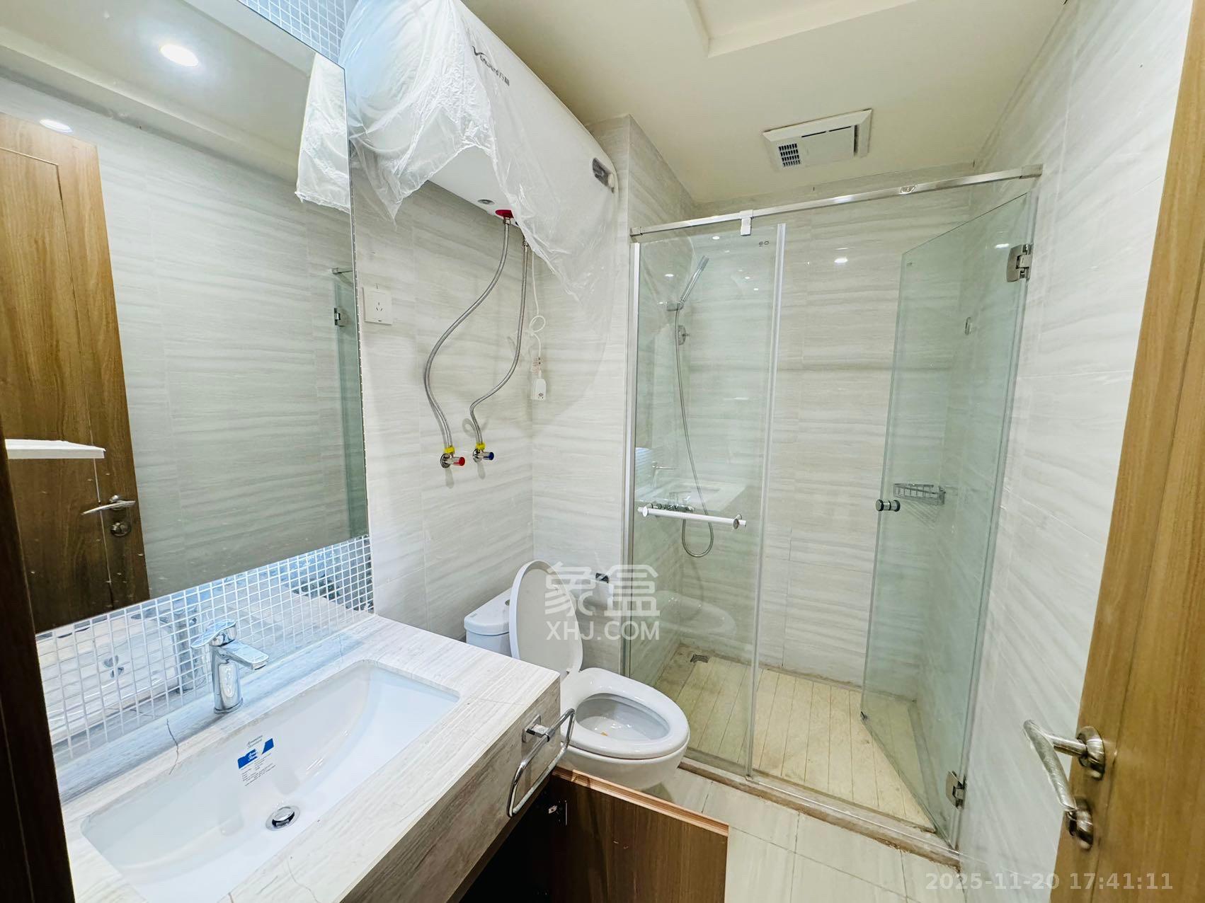 恒大国际广场 1室1厅1卫 2100.0元/月 恒大国际广场 1室1厅1卫 2100.0元/月室内图