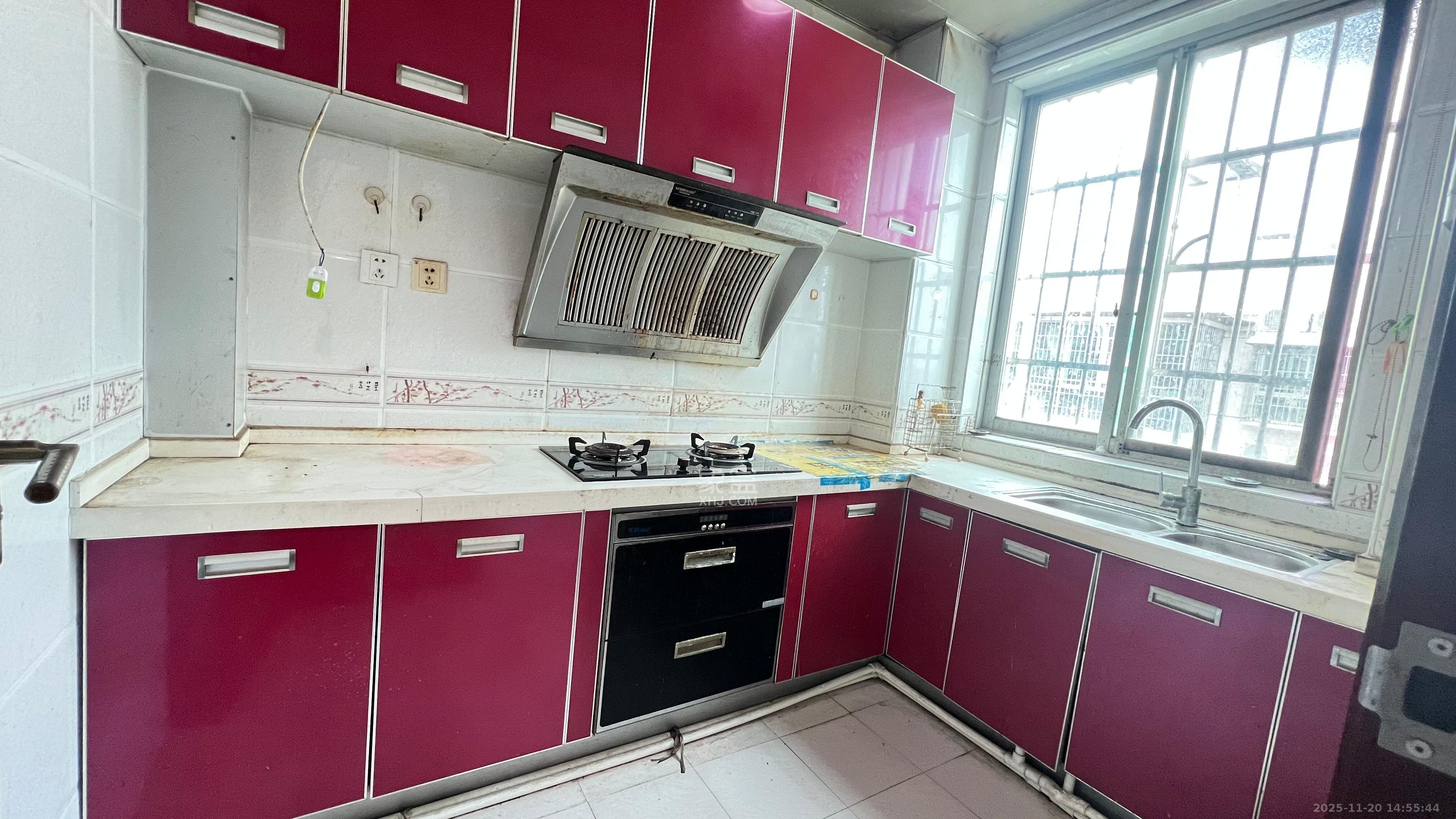 中南汽车世界 2室2厅1卫 1000.0元/月 中南汽车世界 2室2厅1卫 1000.0元/月室内图