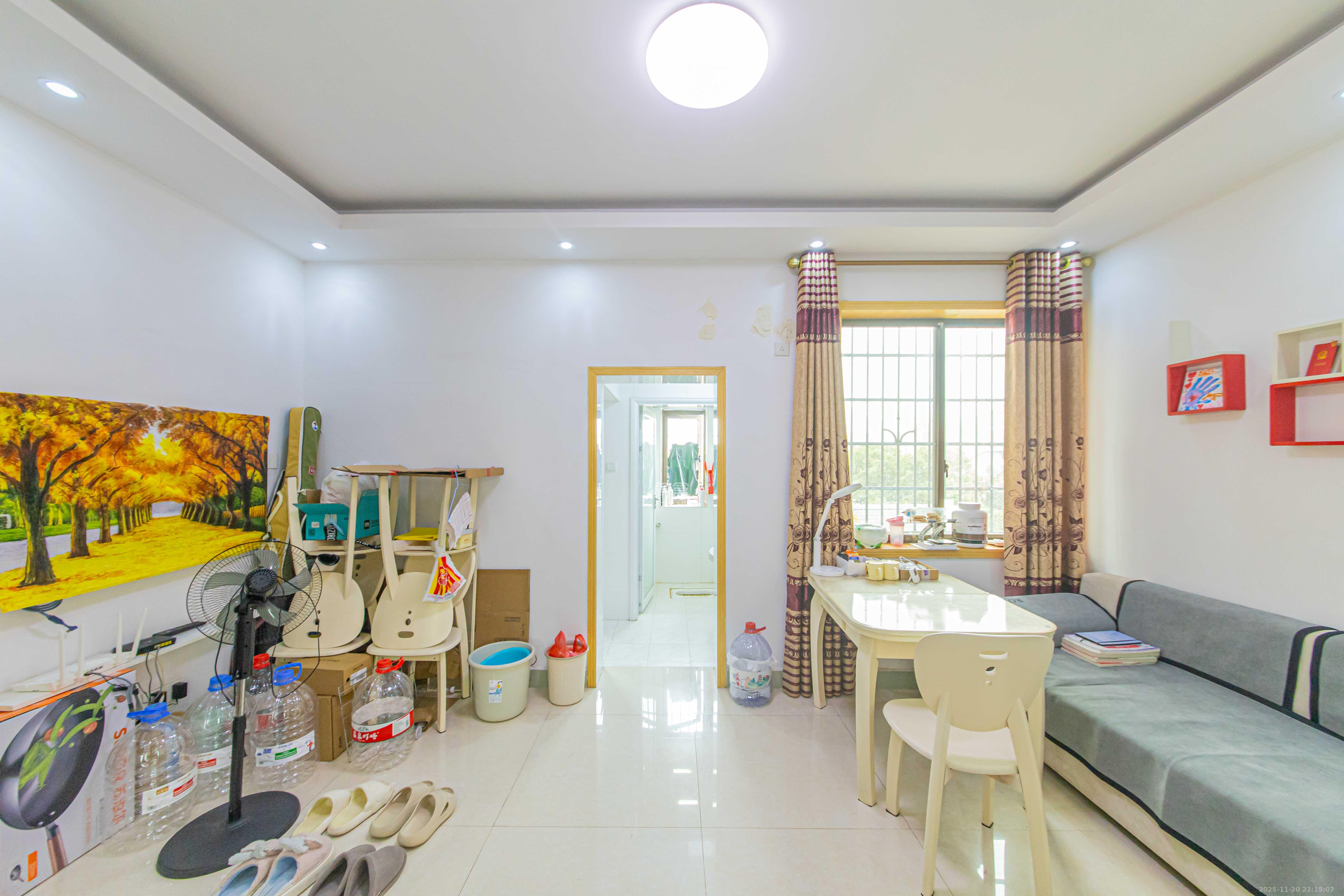 中石化西南石油局单位房(中南石油局四普基地花园小区) 2室1厅1卫 24.0万 中石化西南石油局单位房(中南石油局四普基地花园小区) 2室1厅1卫 24.0万客厅