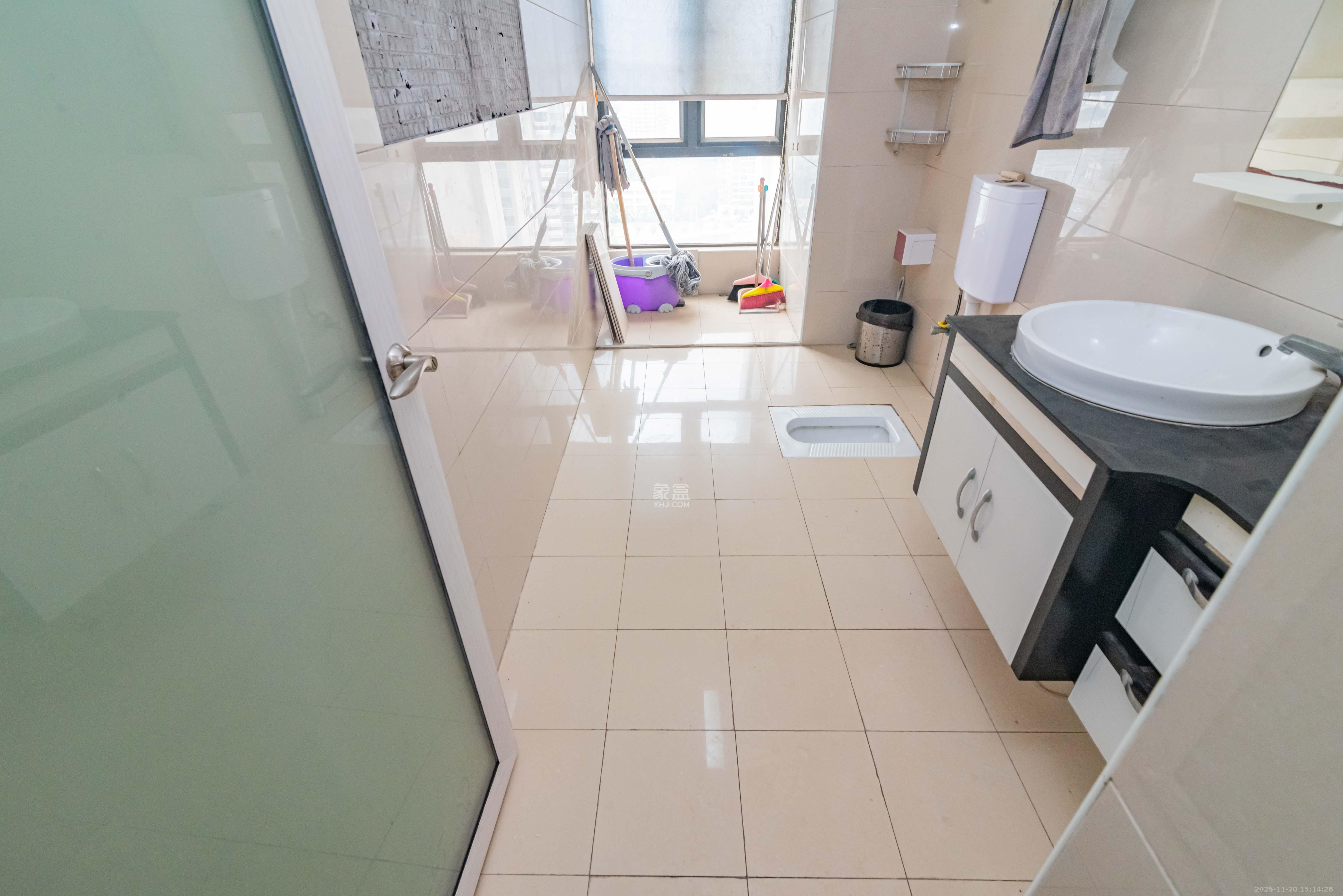 归心苑  4室2厅2卫    3500.0元/月室内图