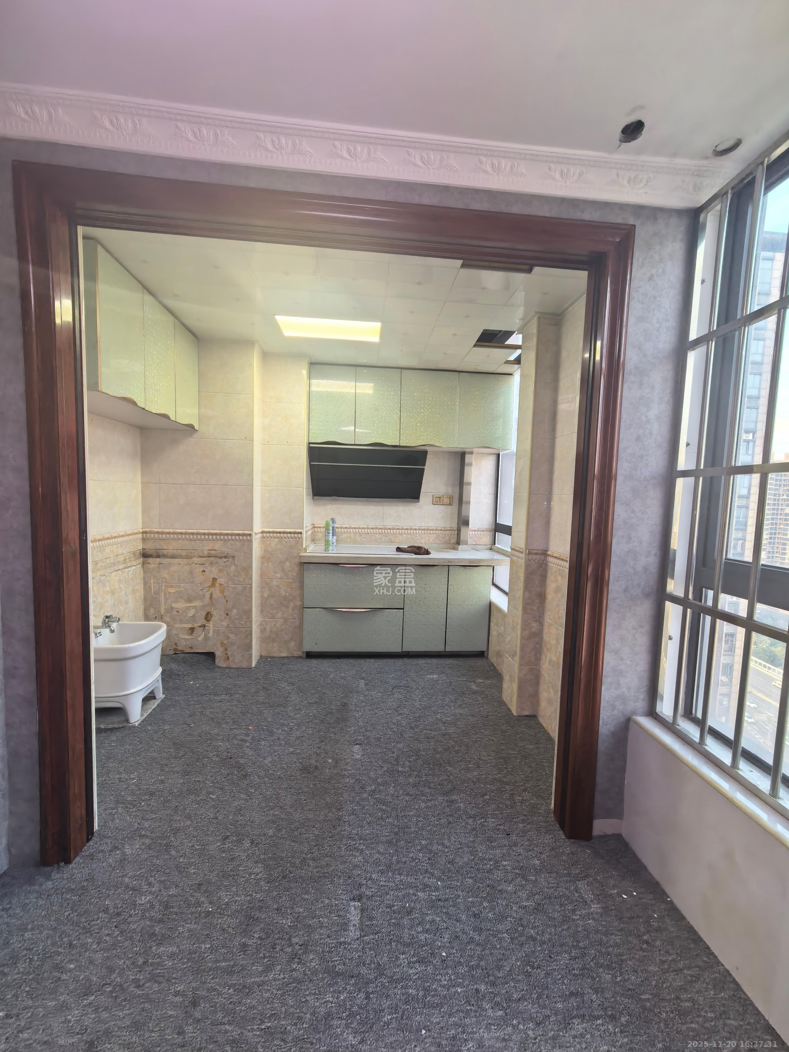 长城万富汇  2室2厅2卫    3500.0元/月室内图