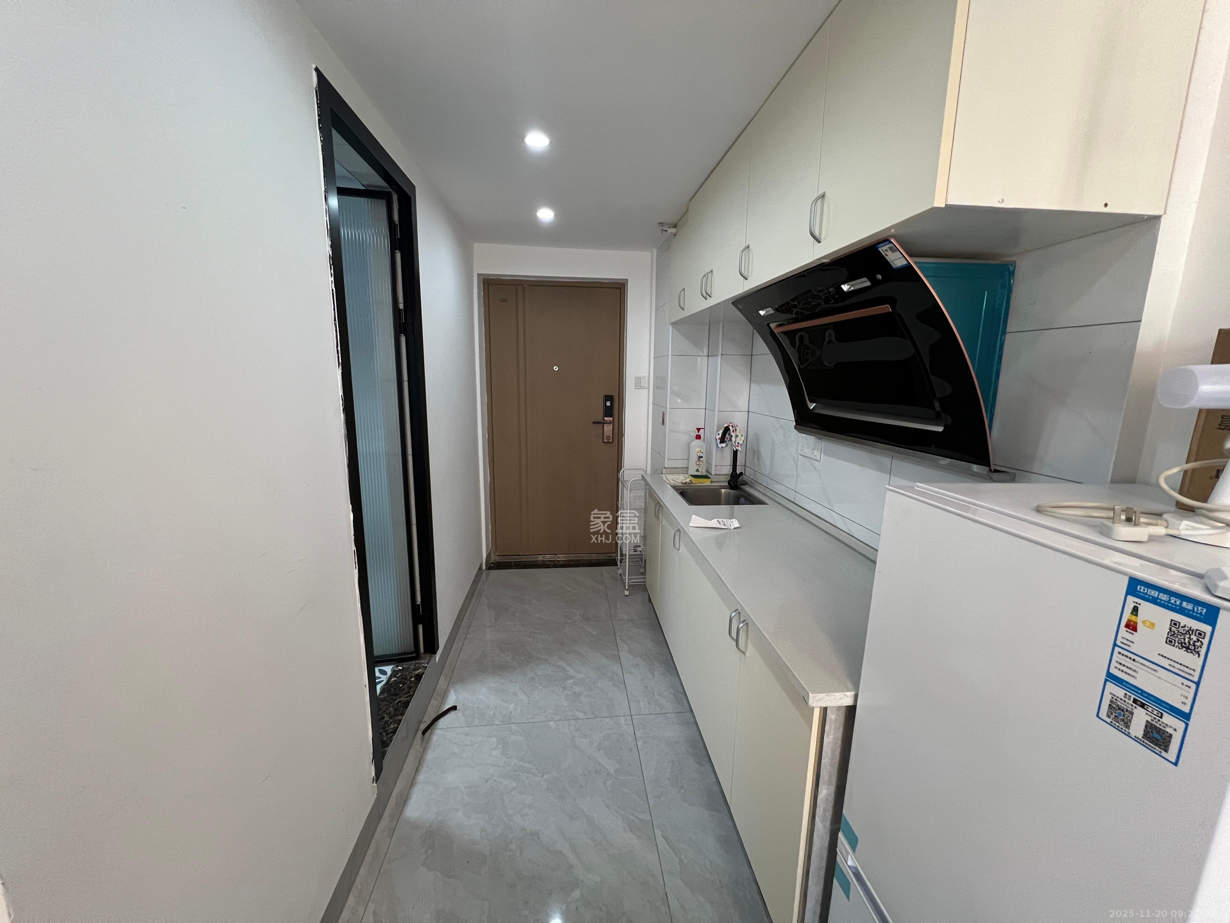 卓越江岸 1室0厅0卫 1700.0元/月 卓越江岸 1室0厅0卫 1700.0元/月室内图