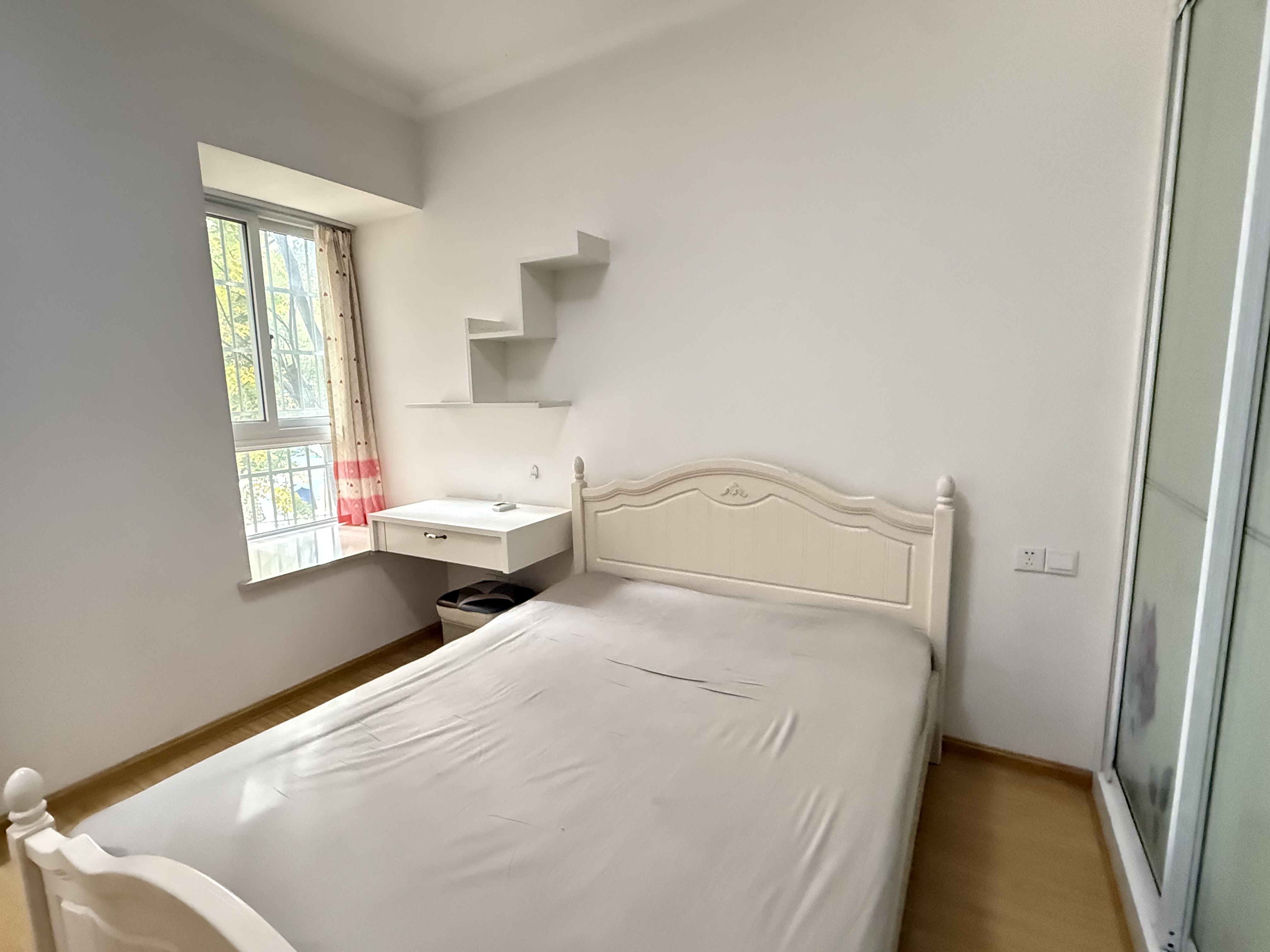 学府花园(文苑瑞景) 2室2厅1卫 1500.0元/月 学府花园(文苑瑞景) 2室2厅1卫 1500.0元/月室内图