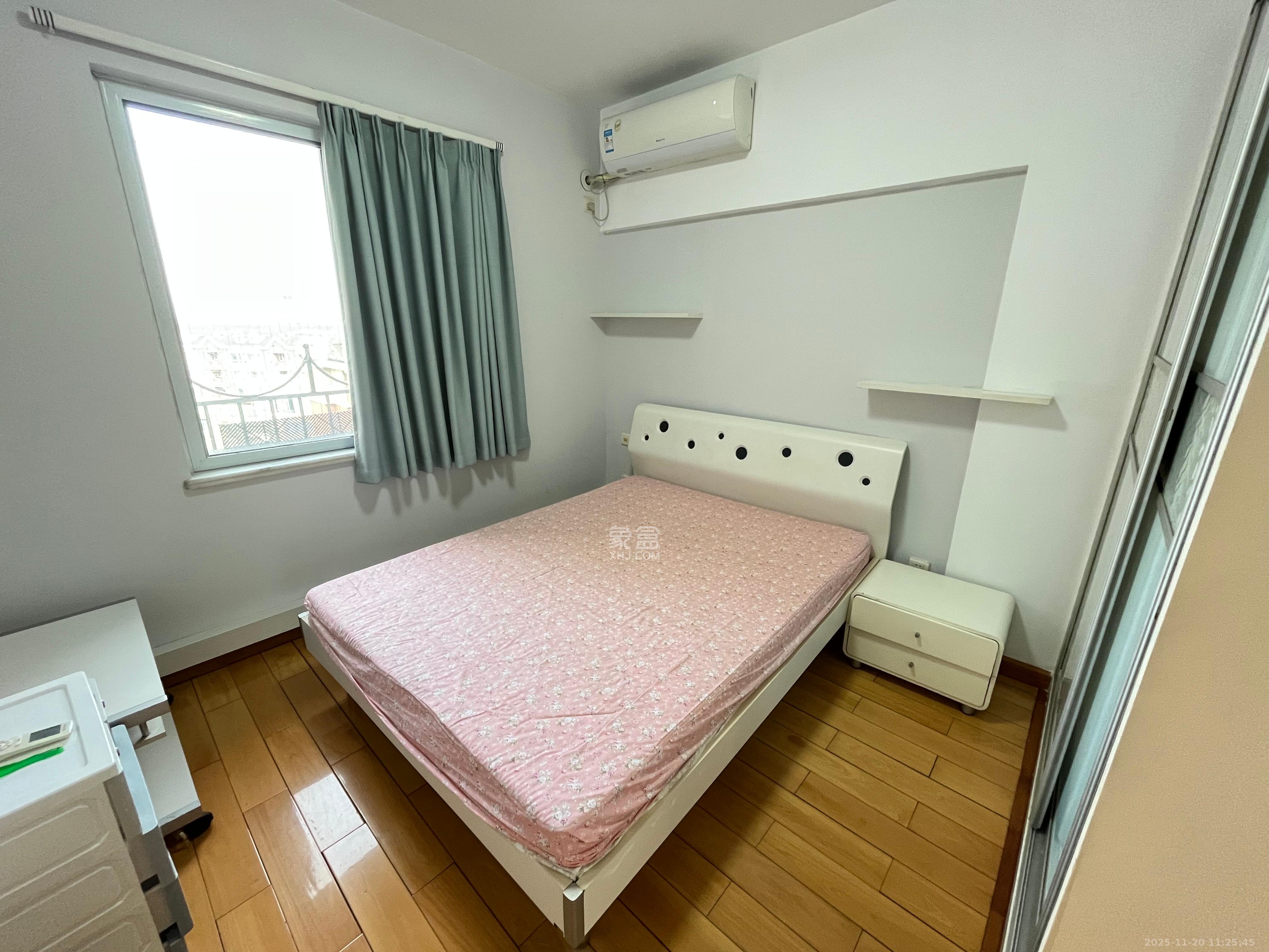 鸿铭中心 4室2厅1卫 5000.0元/月 鸿铭中心 4室2厅1卫 5000.0元/月室内图