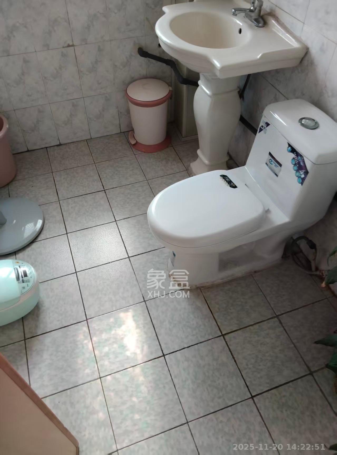 天翔新新家园 1室1厅1卫 1200.0元/月 天翔新新家园 1室1厅1卫 1200.0元/月室内图