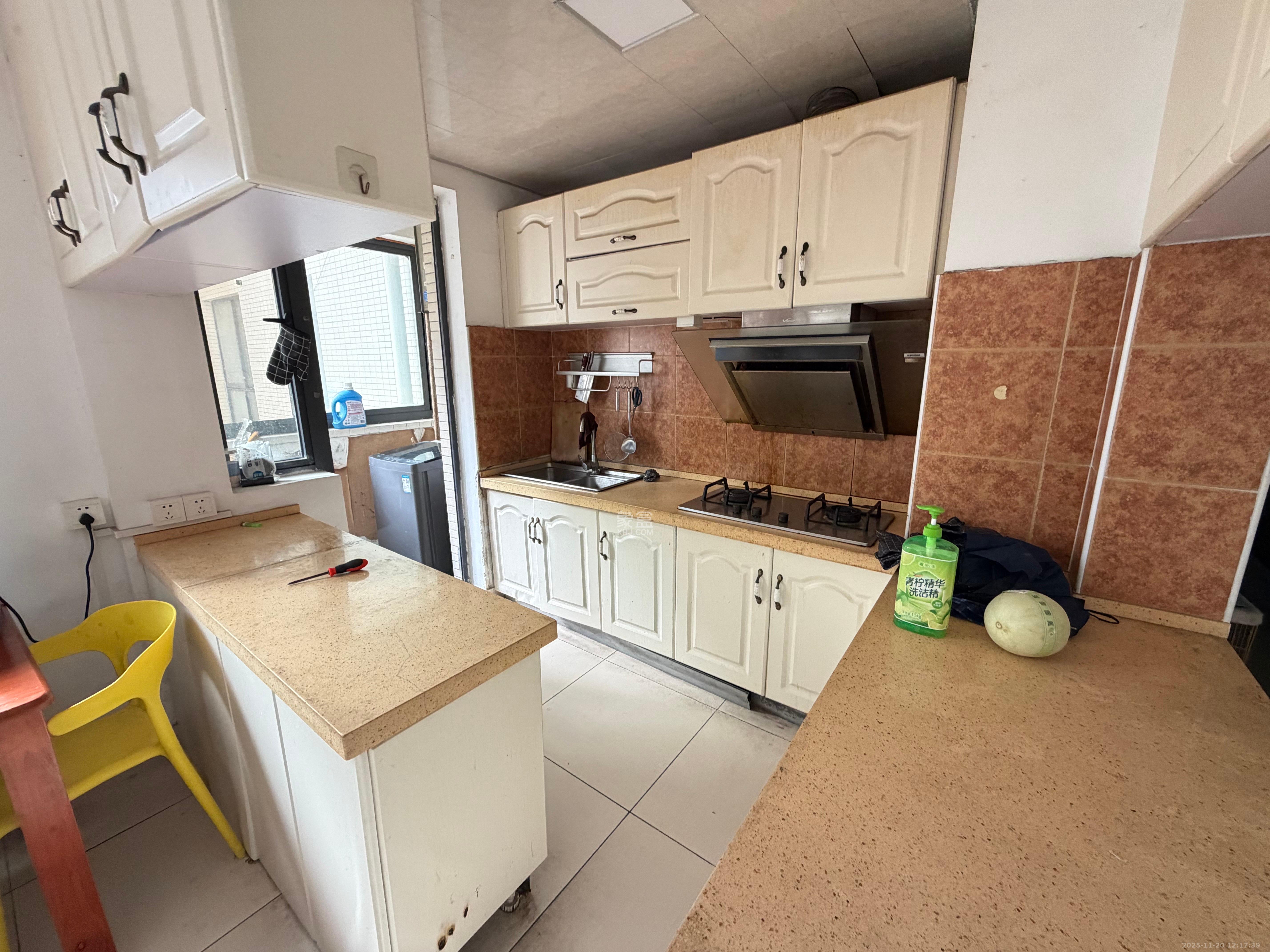 兰亭优壳（隽峰苑）  3室2厅1卫    2200.0元/月室内图