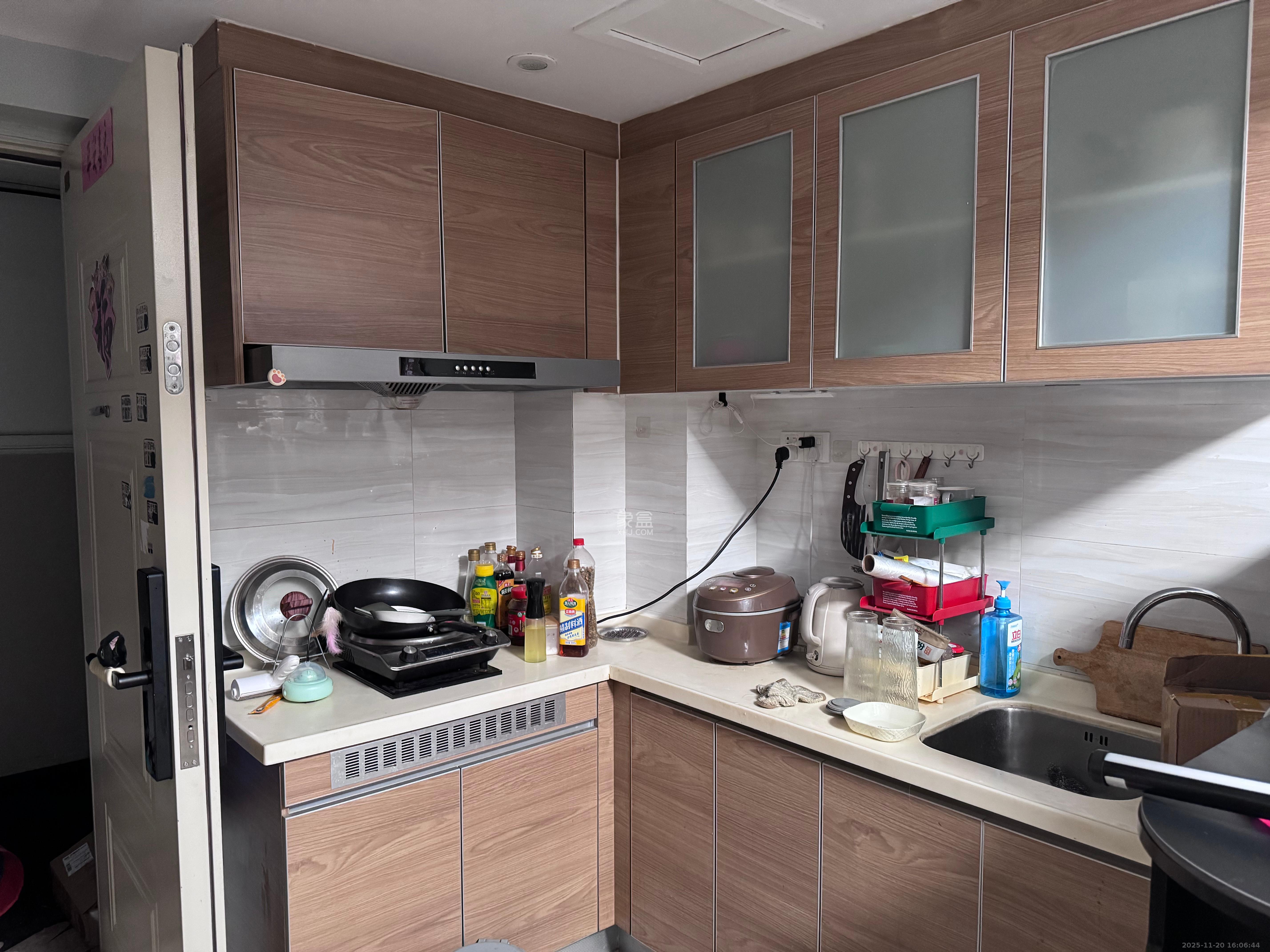 奥林匹克花园贡院三期  1室1厅1卫    1500.0元/月室内图