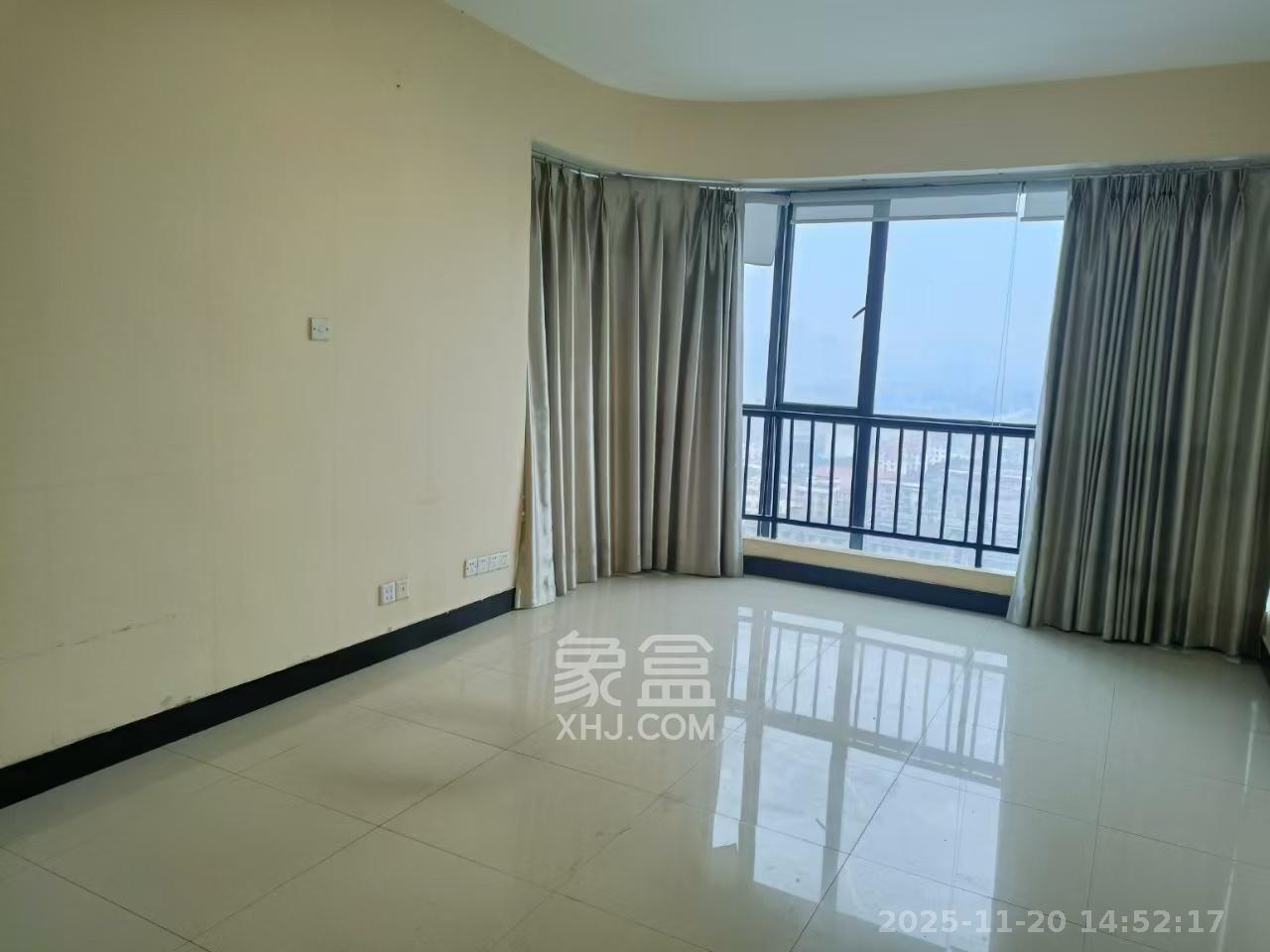 融圣国际  3室2厅2卫    3600.0元/月