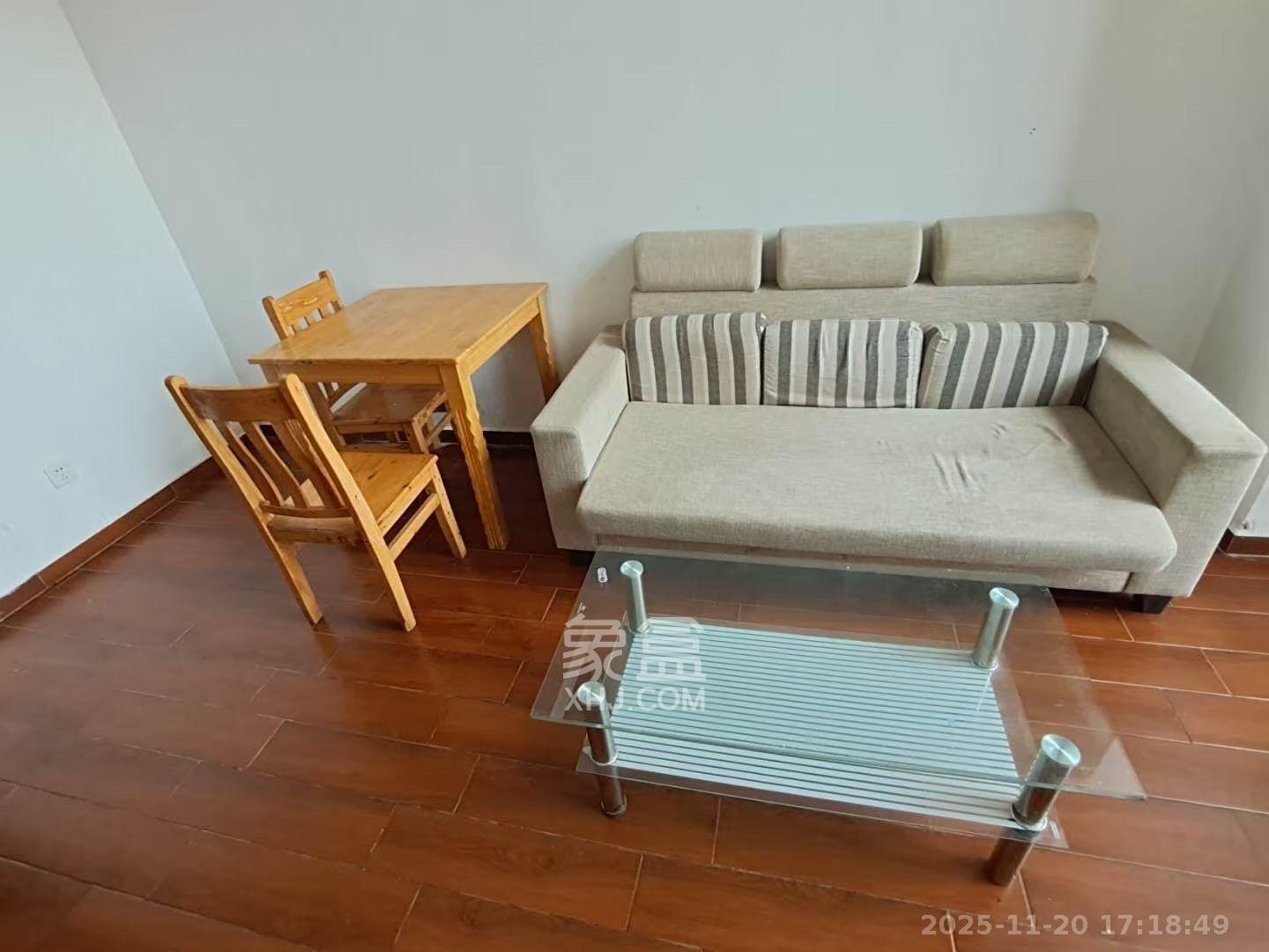 兰亭湾畔 1室1厅1卫 1600.0元/月 兰亭湾畔 1室1厅1卫 1600.0元/月室内图