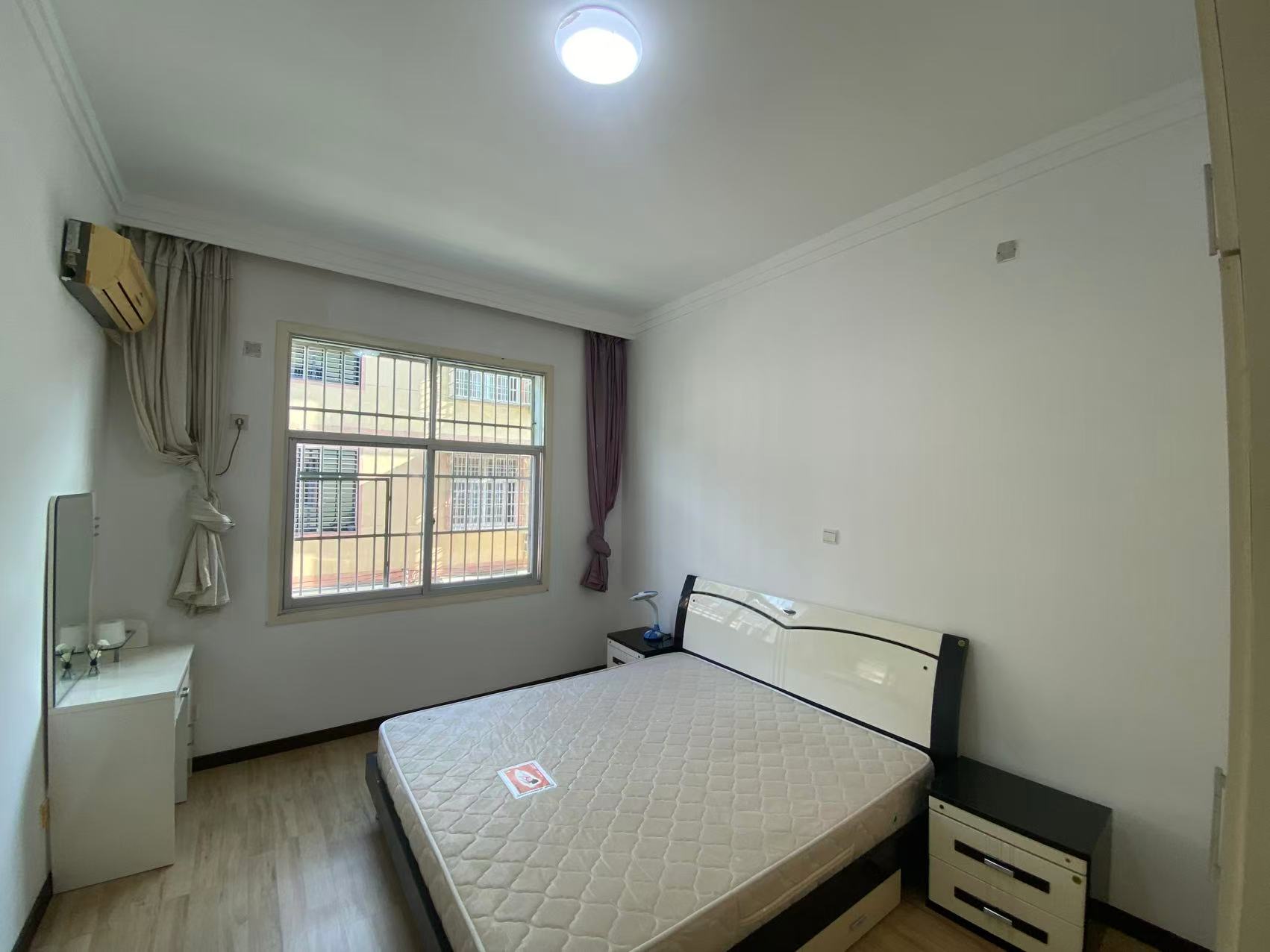 紫荆园别墅 8室3厅3卫 3166.0元/月 紫荆园别墅 8室3厅3卫 3166.0元/月室内图