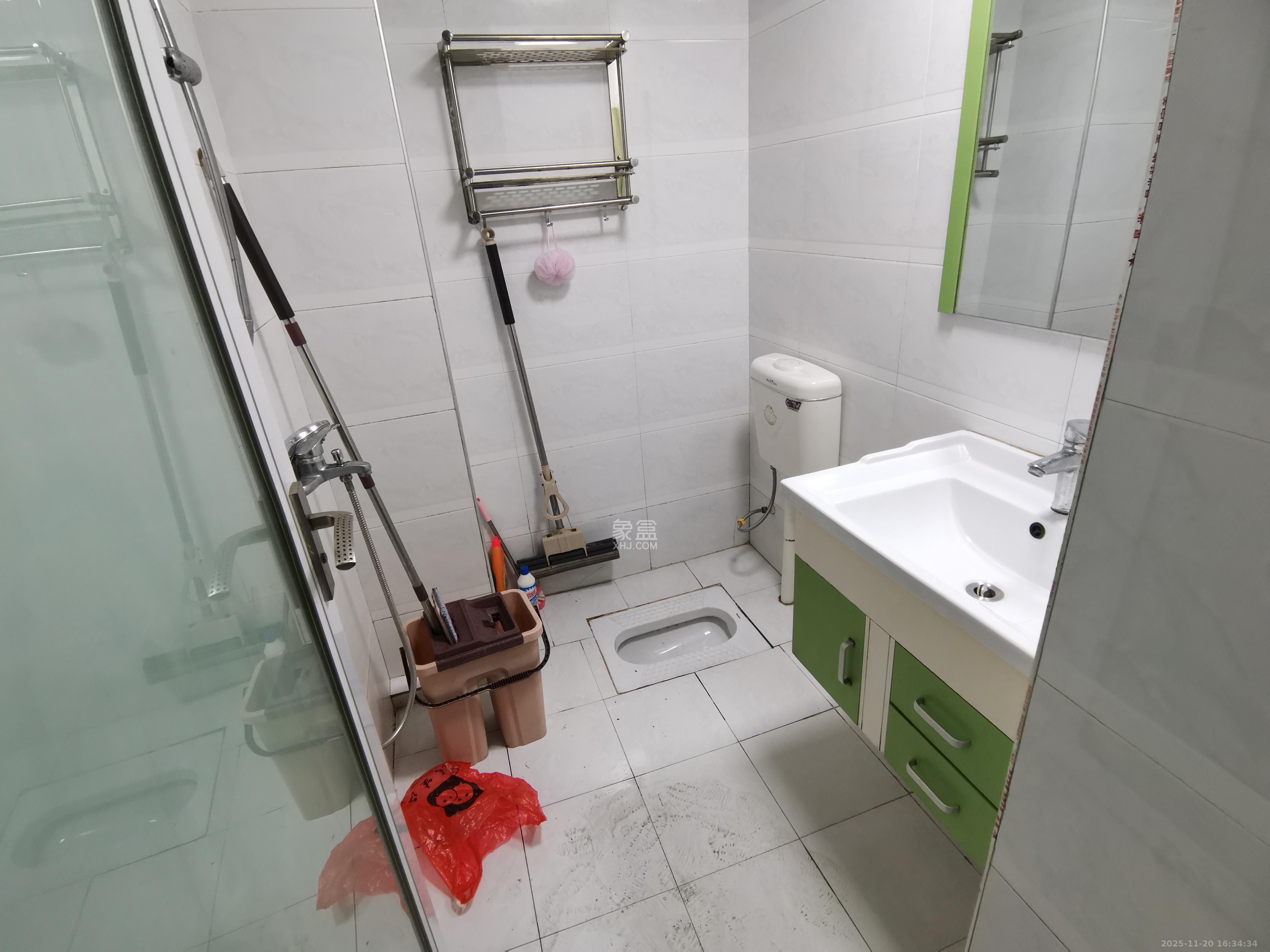 汇达国际公馆（汇达大厦）  1室1厅1卫    1500.0元/月室内图