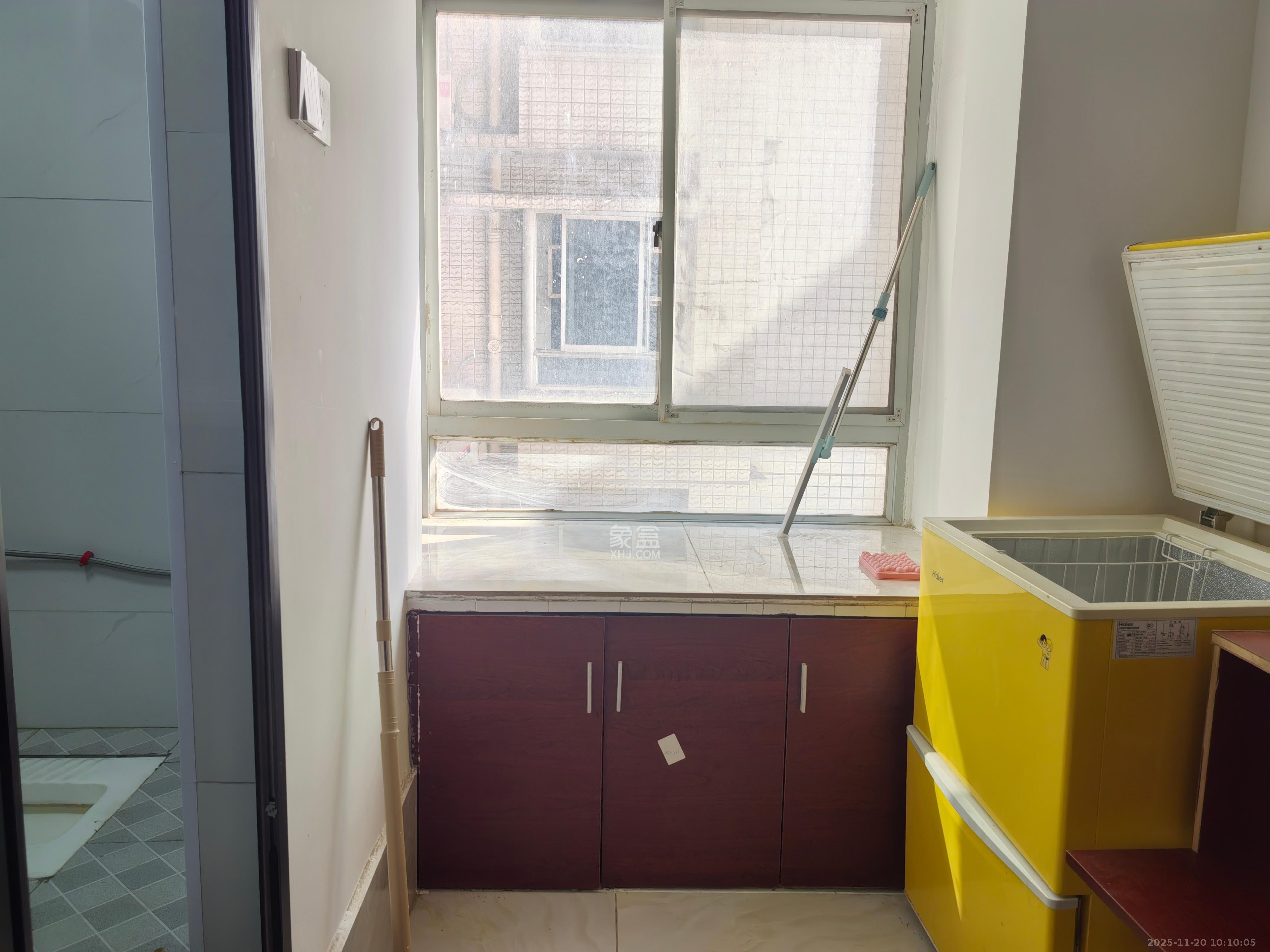 星电阳光城  2室1厅1卫    1300.0元/月室内图