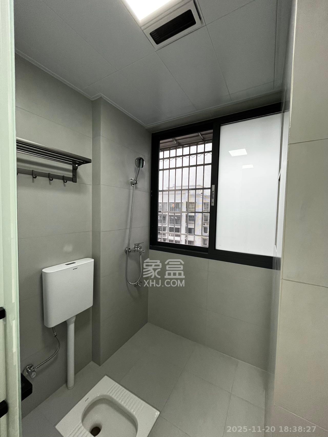 坪山家园  2室2厅1卫    1600.0元/月室内图