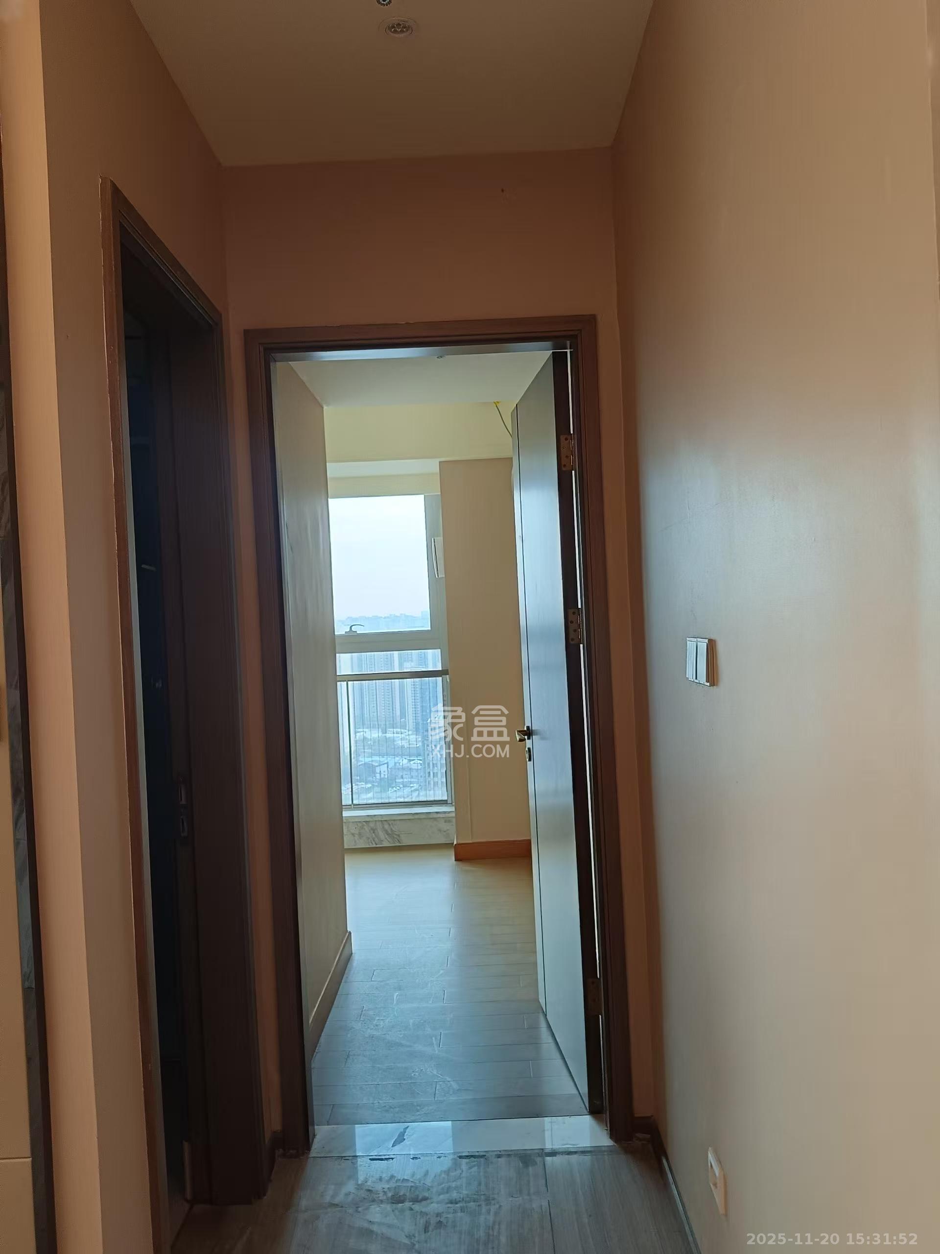 恒大誉府(融誉商业中心) 2室1厅1卫 2000.0元/月 恒大誉府(融誉商业中心) 2室1厅1卫 2000.0元/月室内图