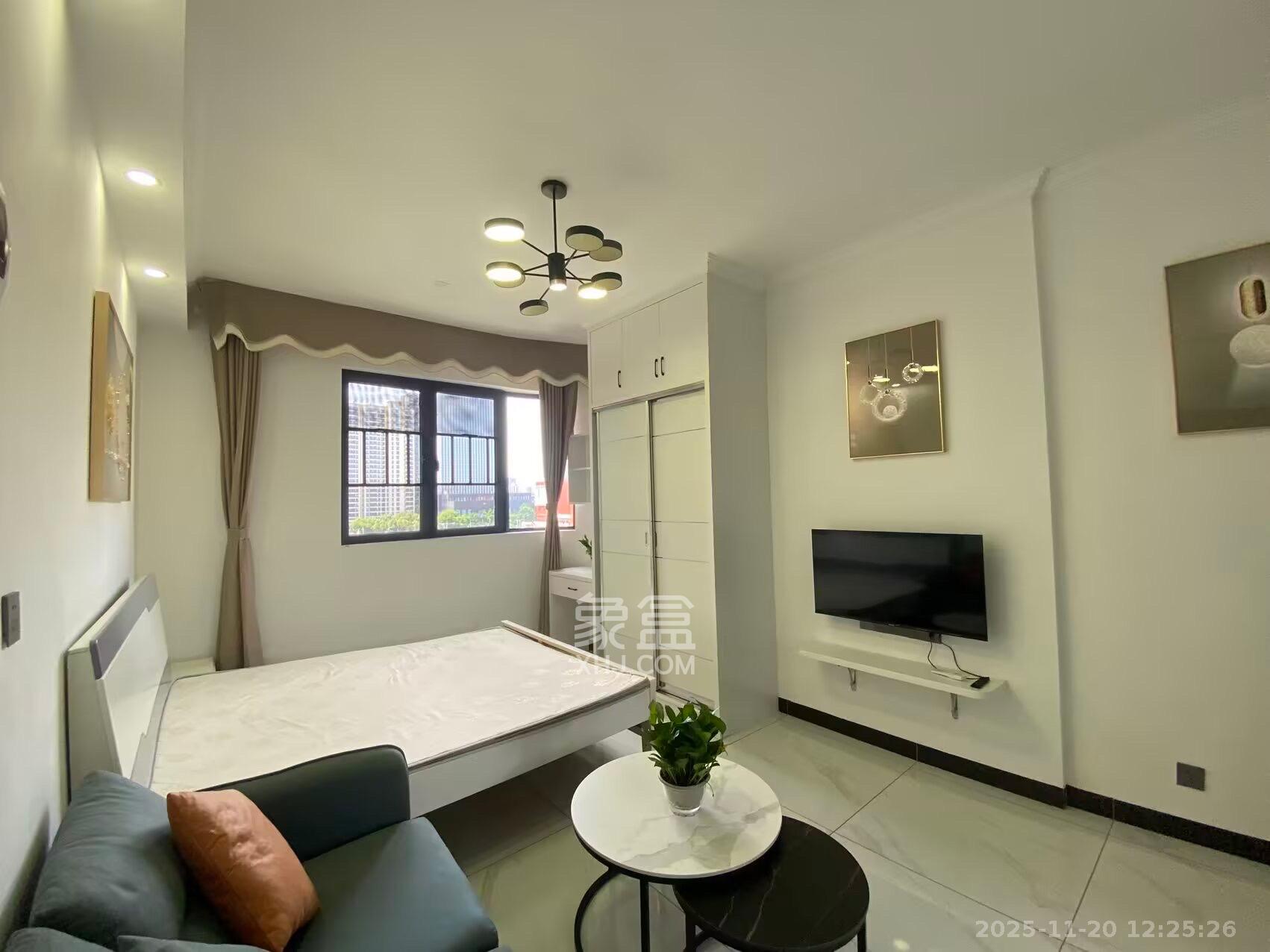 嘉雨兴园  1室1厅1卫    1700.0元/月室内图