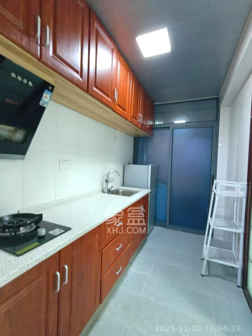 湘域中央 1室1厅1卫 1800.0元/月 湘域中央 1室1厅1卫 1800.0元/月室内图