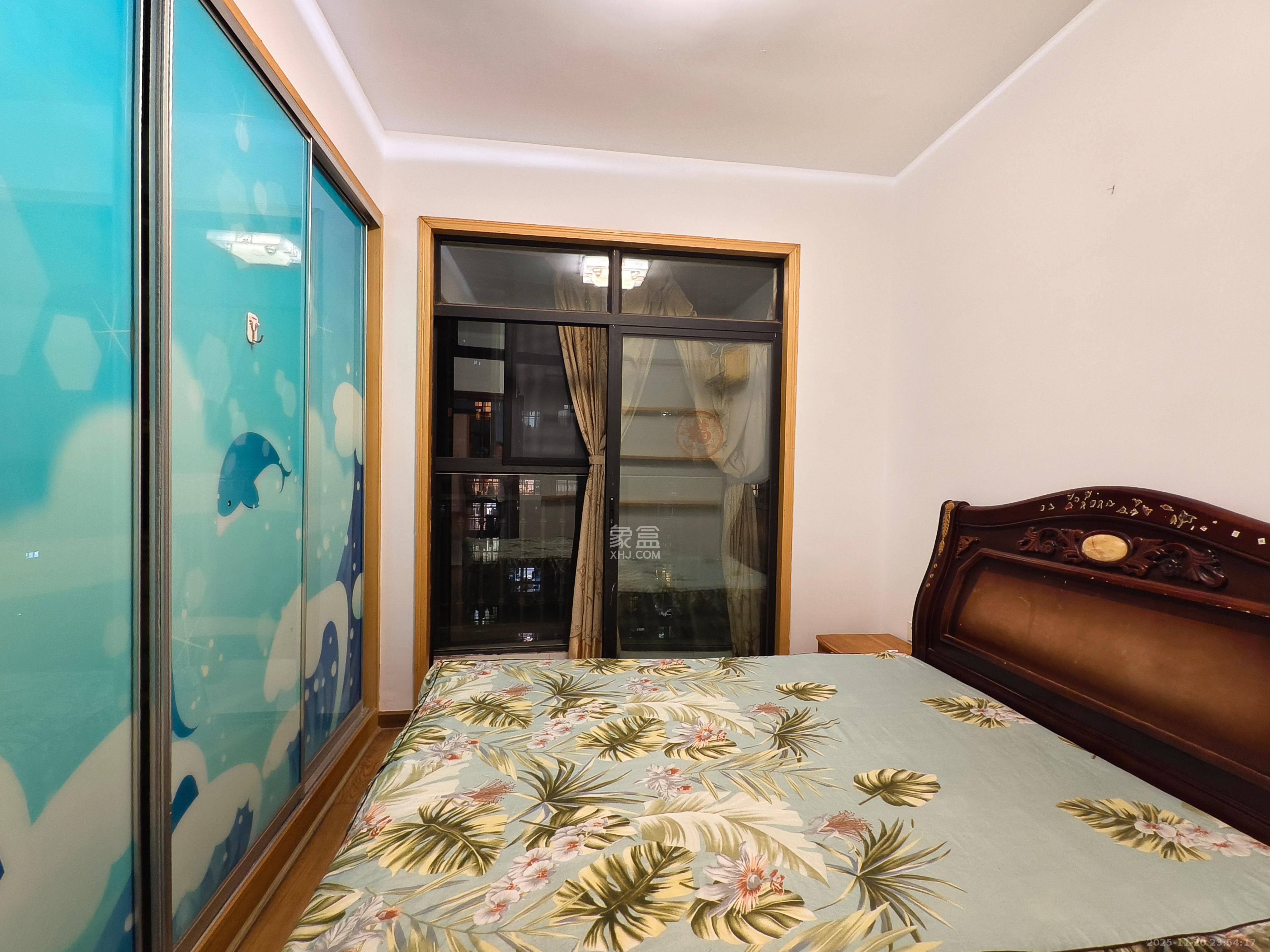 康桥长郡 3室2厅2卫 1900.0元/月 康桥长郡 3室2厅2卫 1900.0元/月室内图