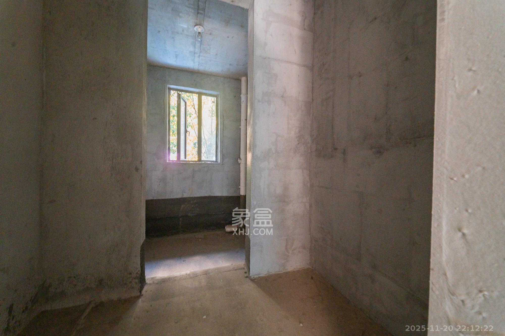 星湖湾二期洋房 4室2厅2卫 125.0万 星湖湾二期洋房 4室2厅2卫 125.0万其他