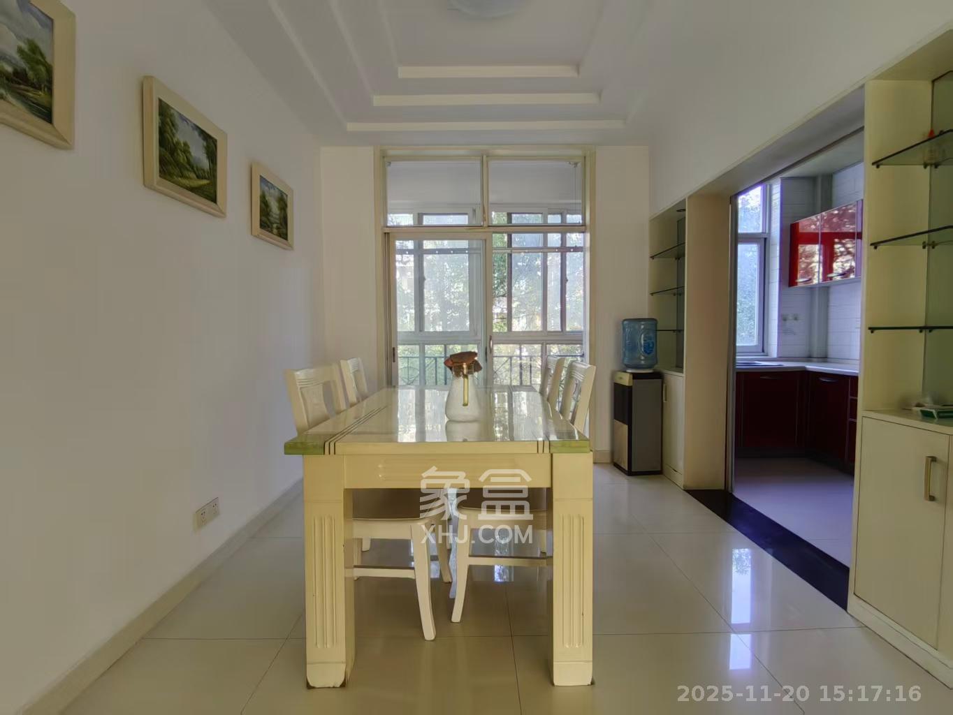 山水人家一二期  3室2厅1卫    2000.0元/月室内图