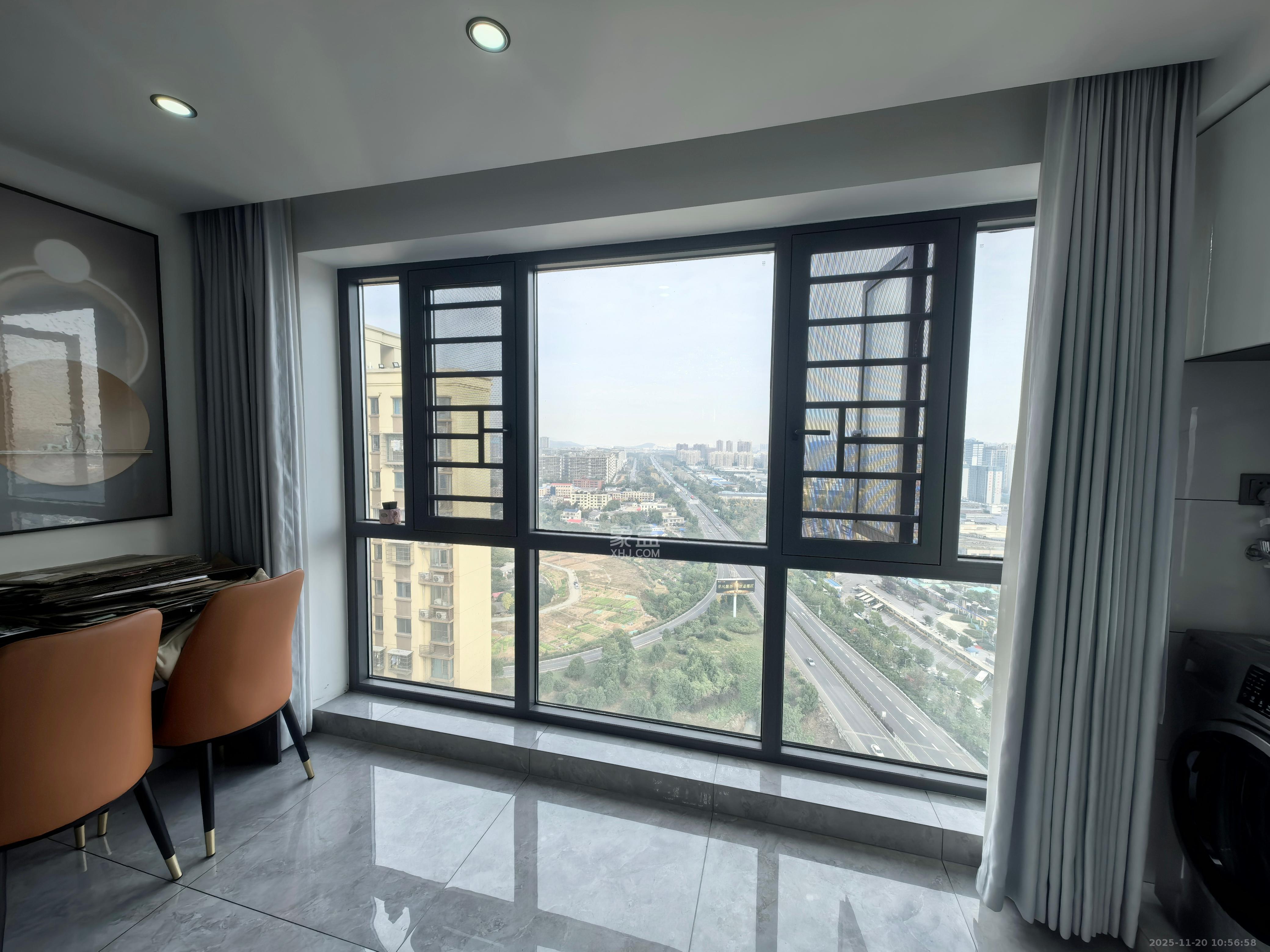 和润园三期  3室2厅1卫    2600.0元/月室内图