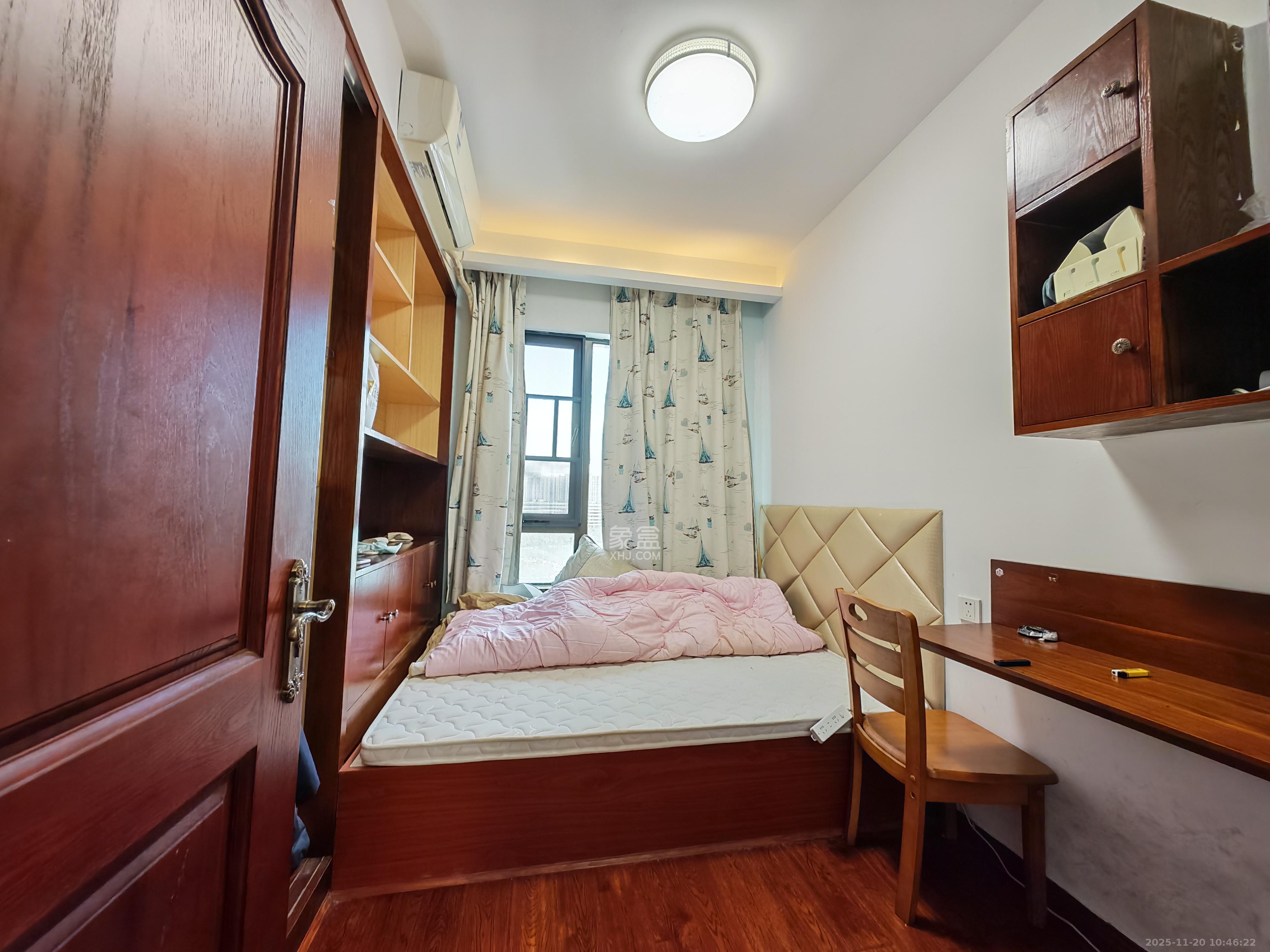 金茂梅溪湖  3室2厅2卫    3500.0元/月室内图