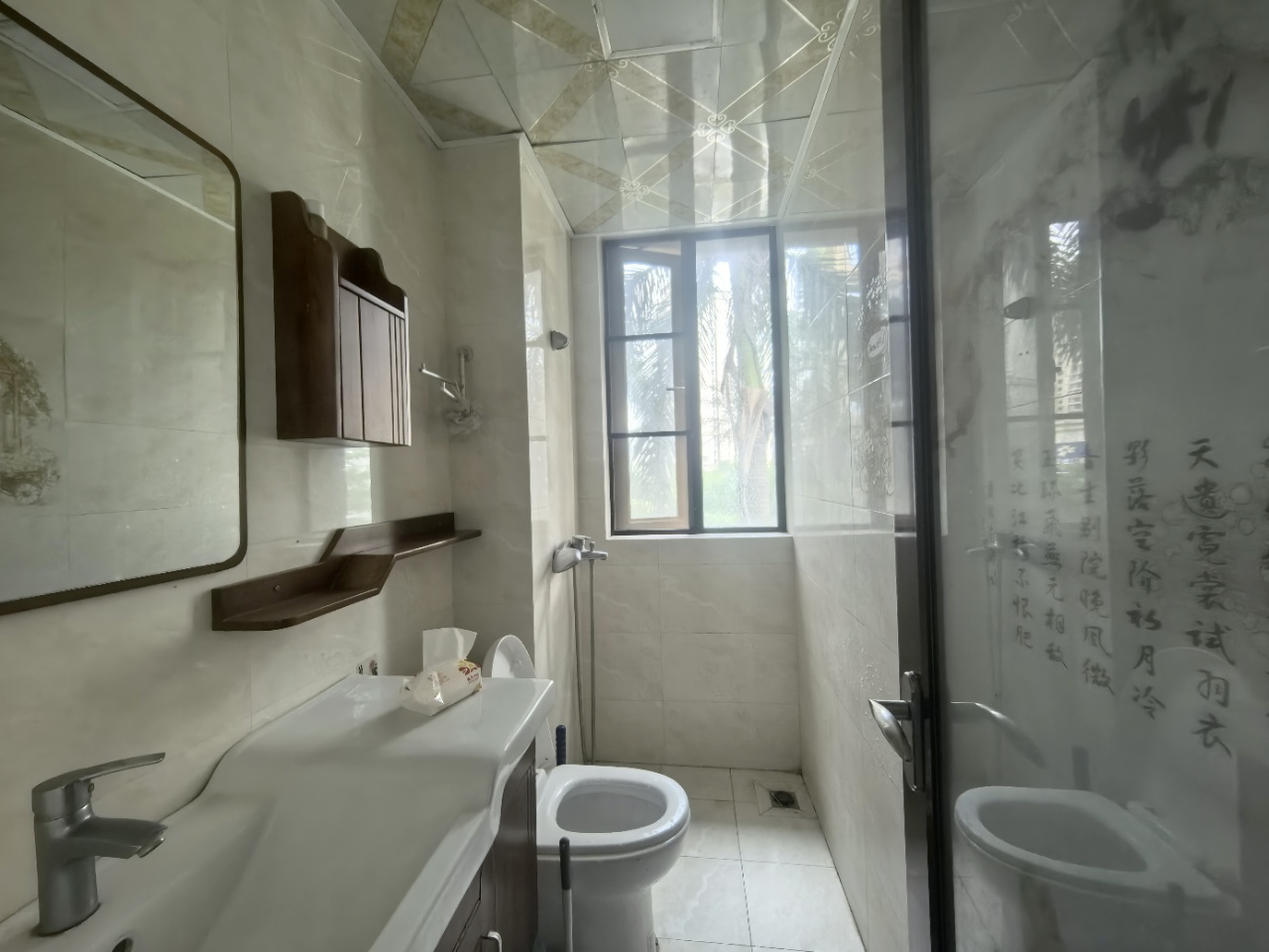 海岸赛拉维南区 3室2厅2卫 3200.0元/月 海岸赛拉维南区 3室2厅2卫 3200.0元/月室内图