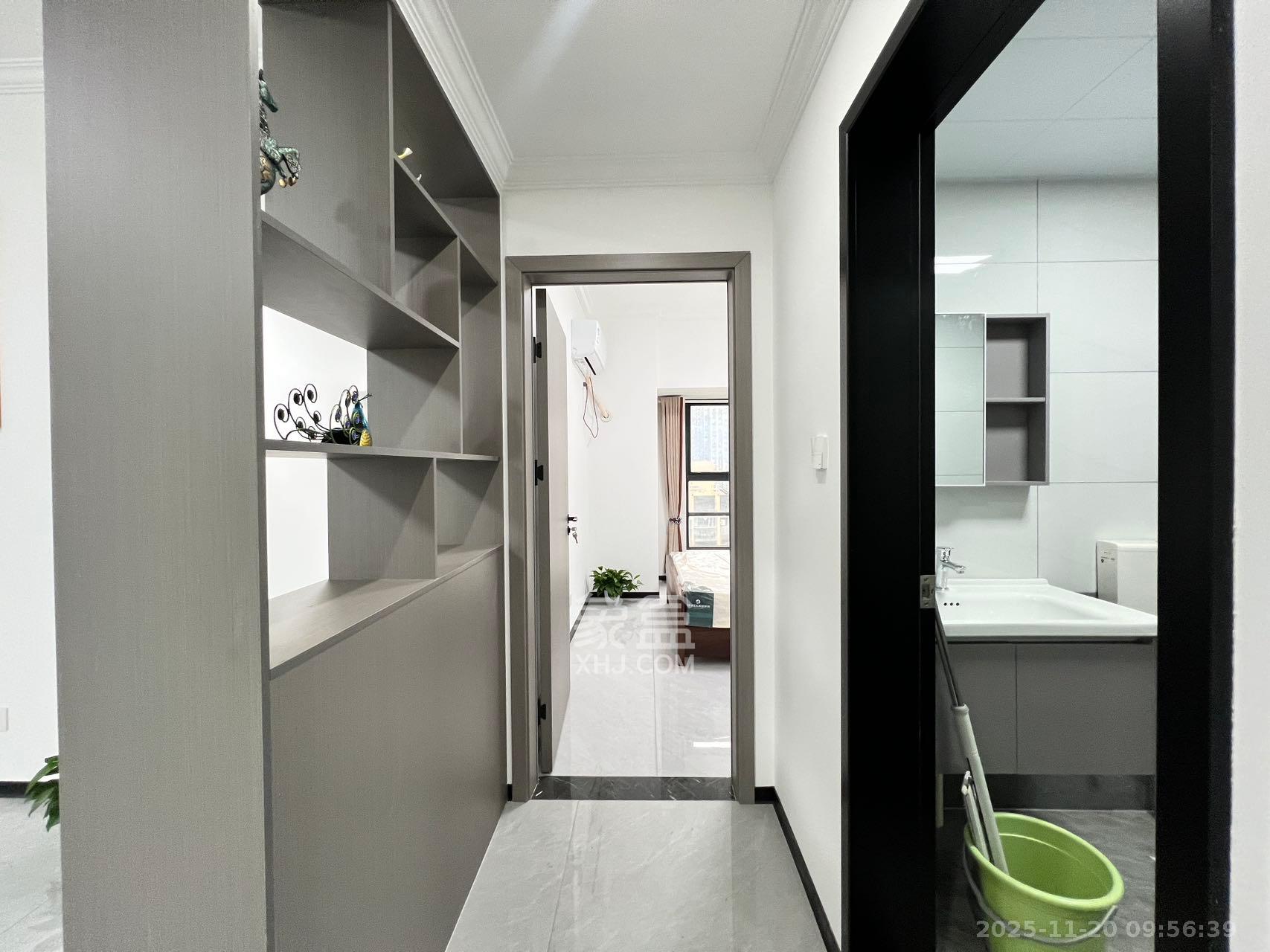 万科魅力之城 3室2厅2卫 2300.0元/月 万科魅力之城 3室2厅2卫 2300.0元/月室内图