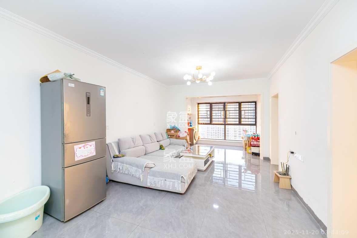 润和又一城 3室2厅1卫 68.5万 润和又一城 3室2厅1卫 68.5万客厅