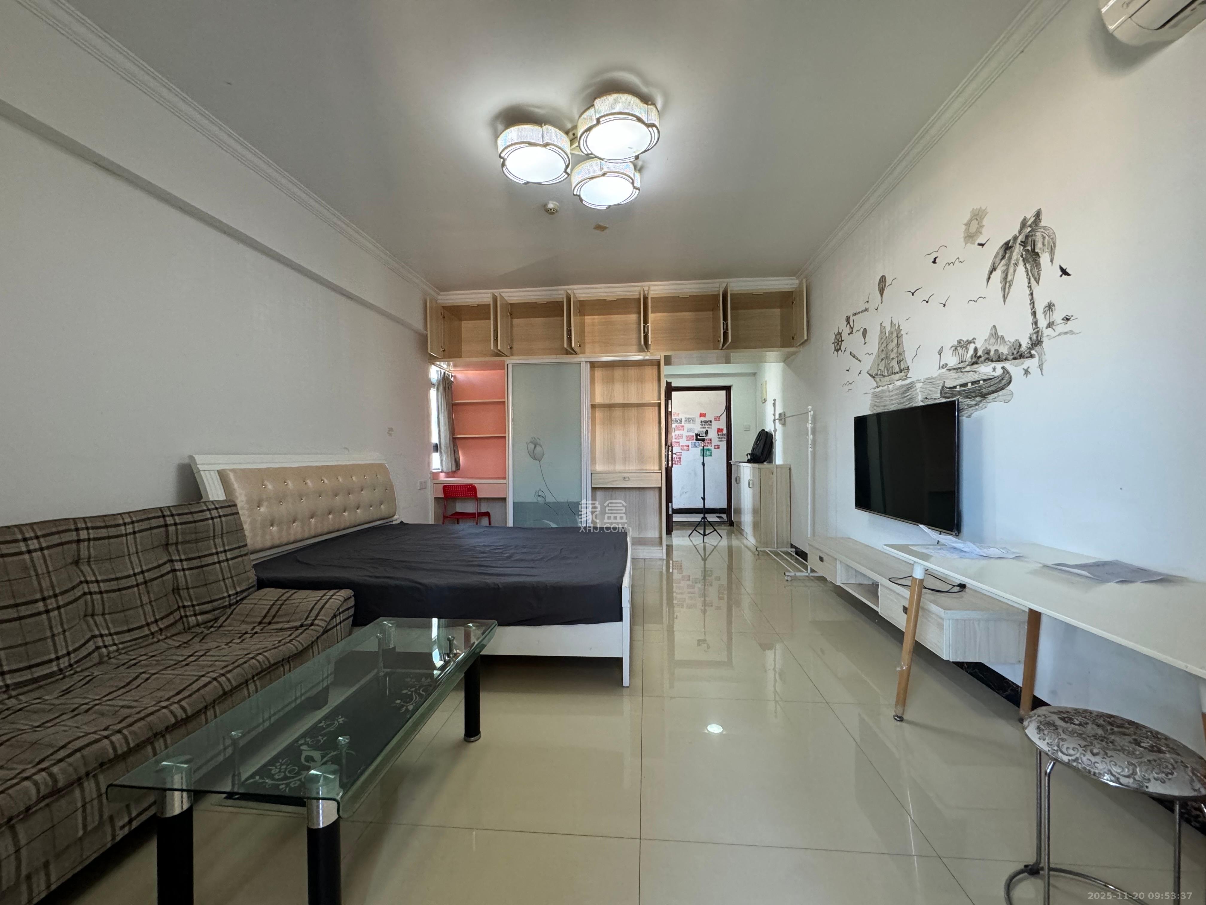 中信凯旋蓝岸（中信新城三期）  1室0厅1卫    1300.0元/月