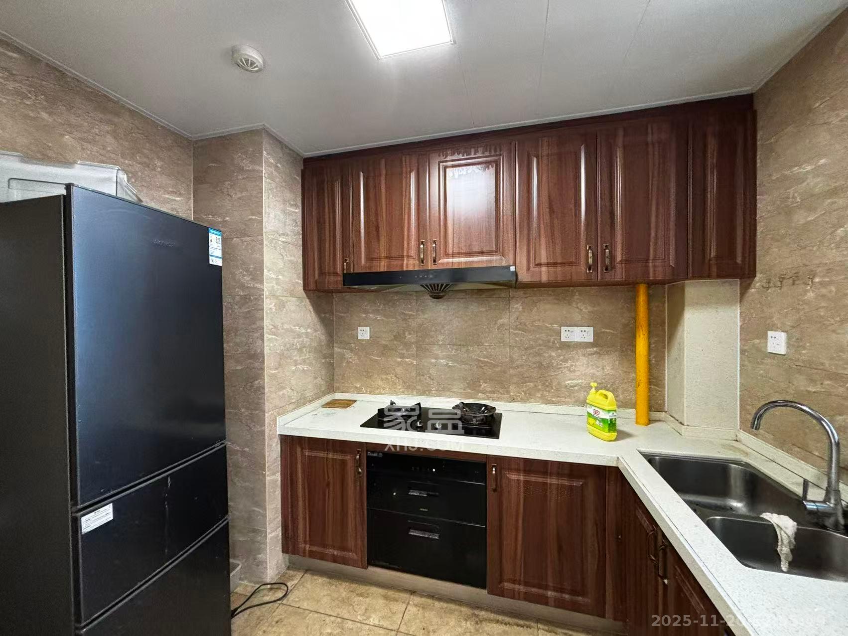 万润滨江天著 4室2厅2卫 2800.0元/月 万润滨江天著 4室2厅2卫 2800.0元/月室内图