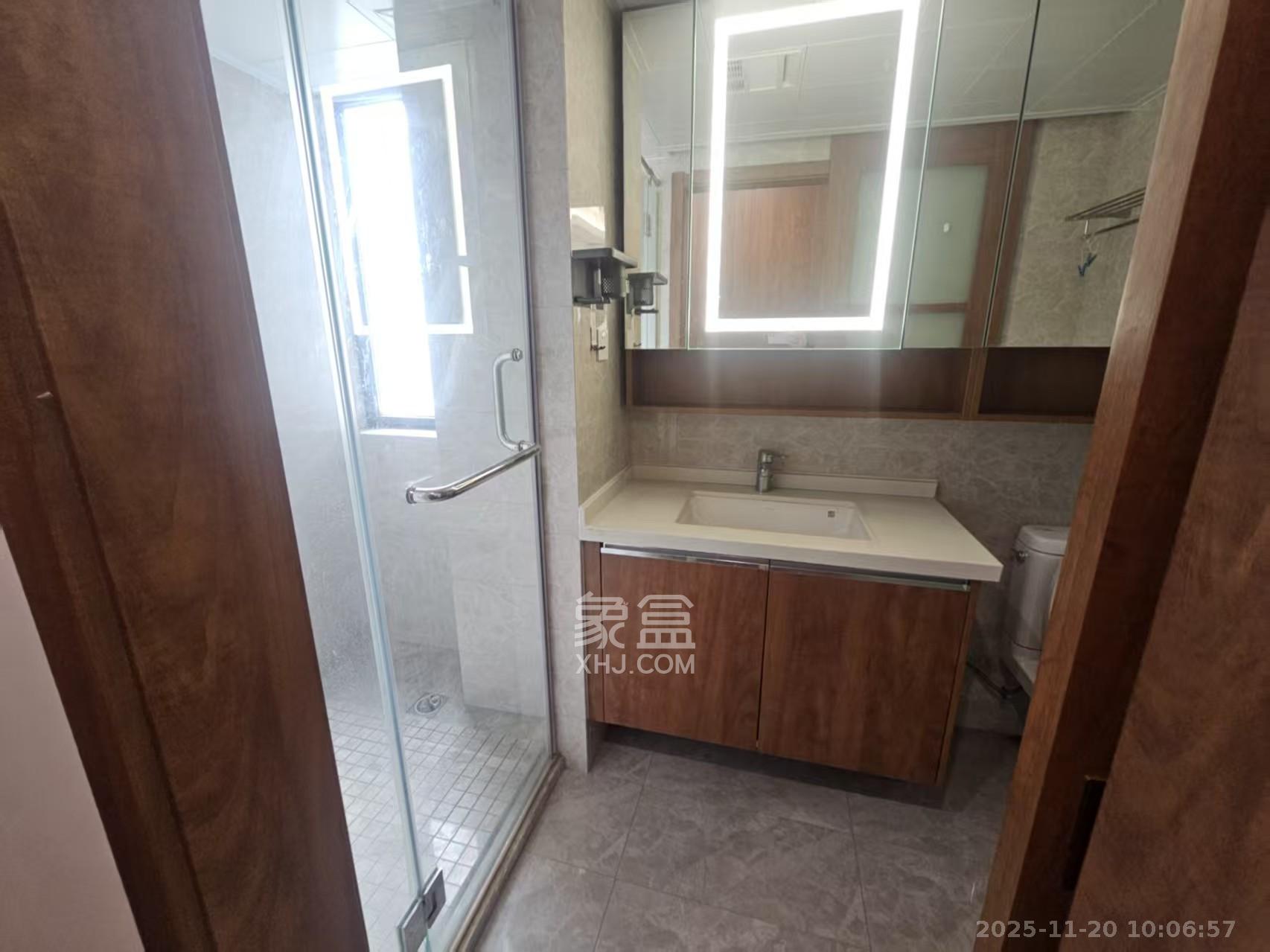 旭辉都会山  3室2厅2卫    4000.0元/月室内图