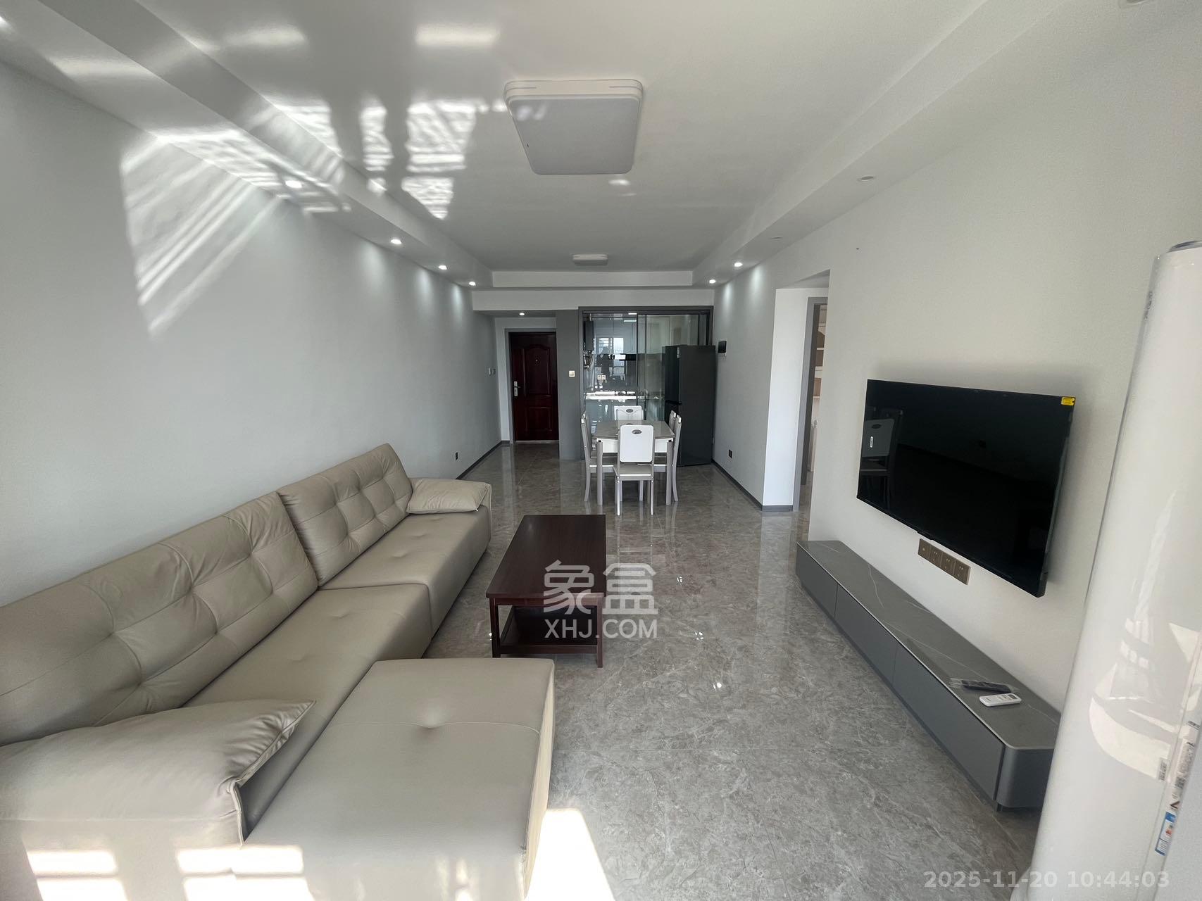 和景家园一期  2室2厅1卫    1700.0元/月室内图