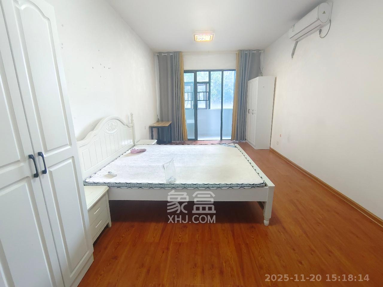 蓝光雍锦阁  3室2厅2卫    2600.0元/月室内图