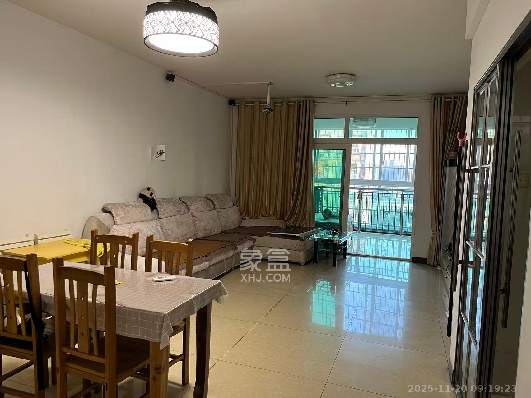 麓谷加州阳光  2室2厅1卫    2000.0元/月