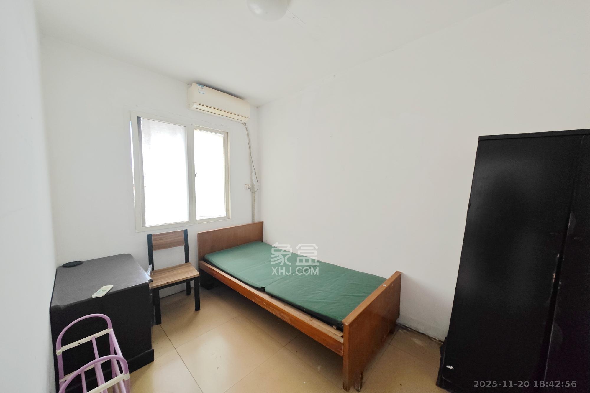 天韵家园  3室2厅2卫    55.0万卧室