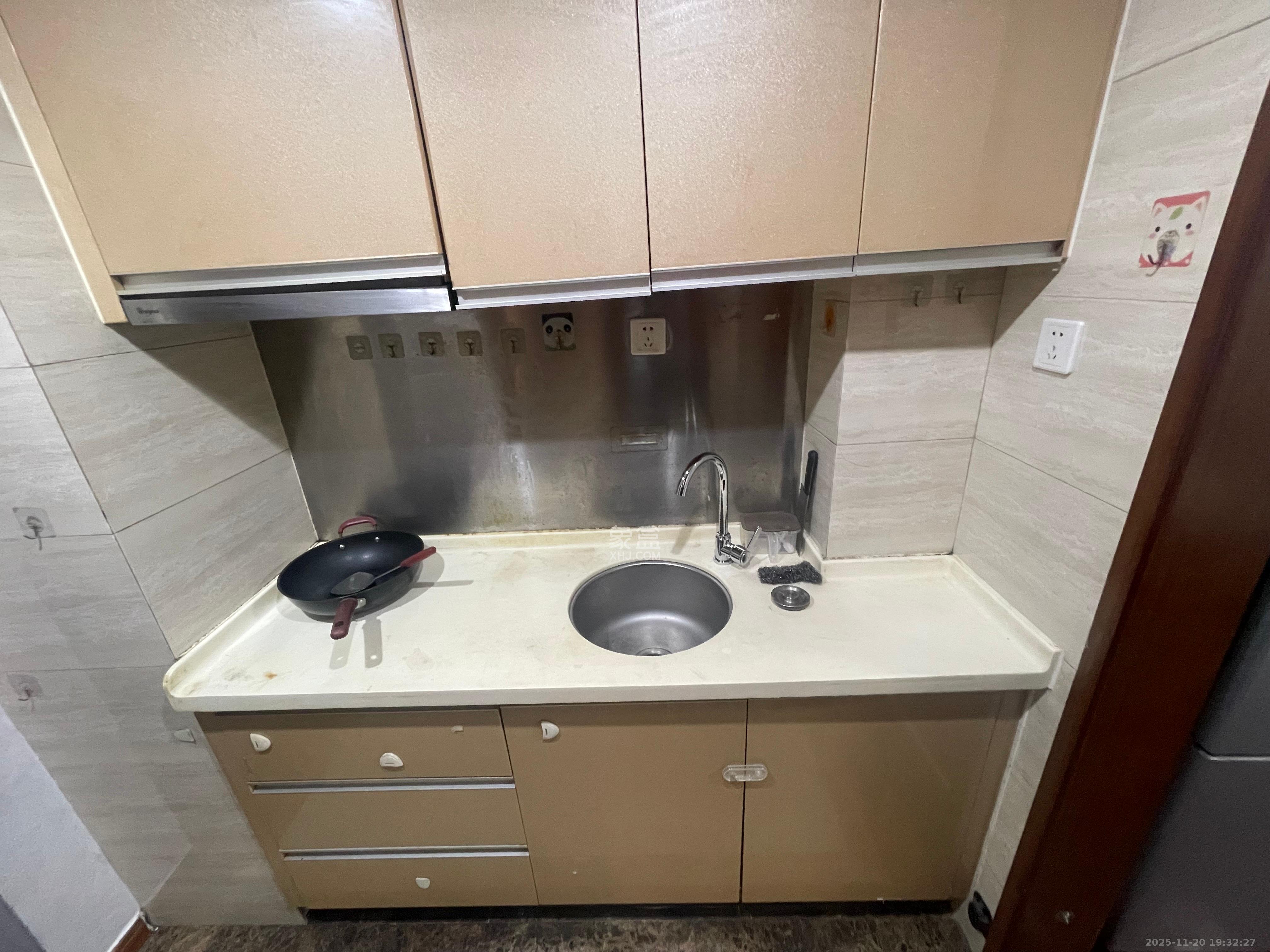 香樟兰亭（朗峰苑）  1室1厅1卫    1200.0元/月室内图