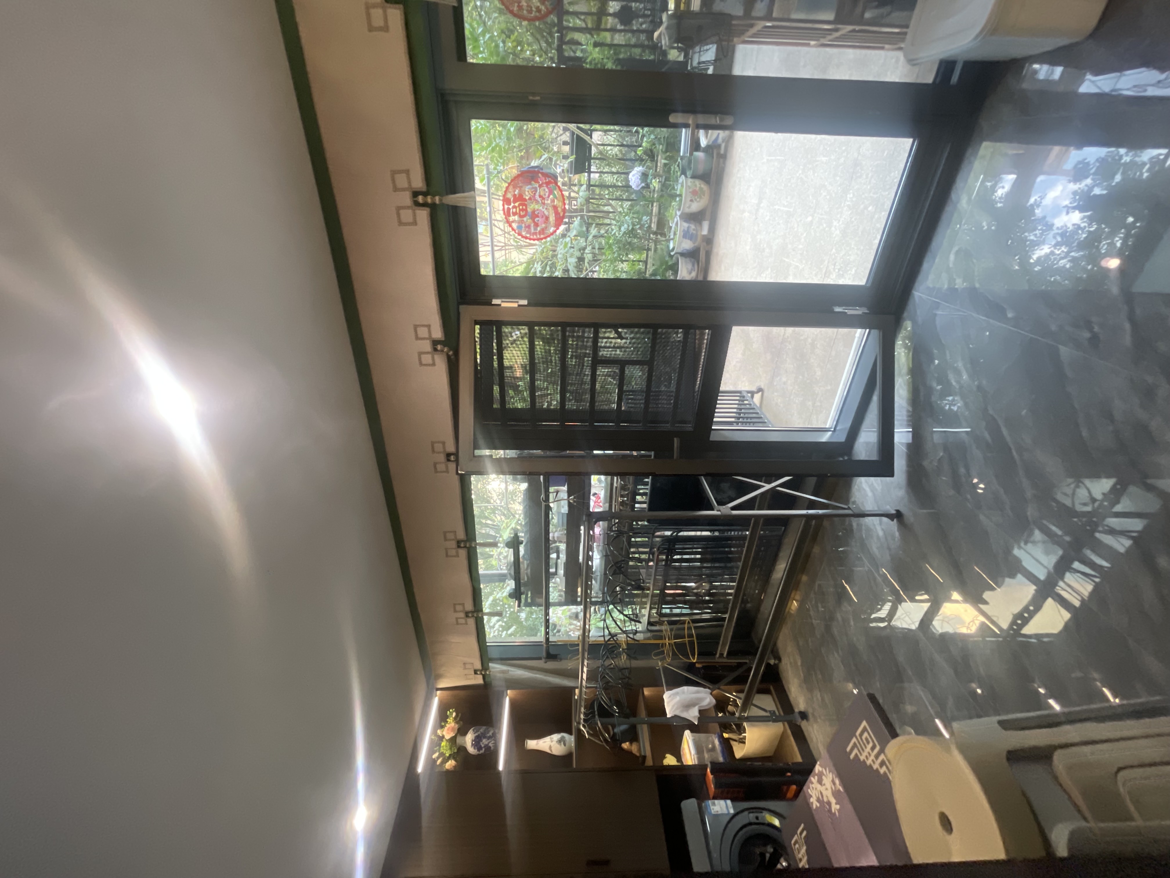 壹号院子  3室2厅2卫    149.8万客厅