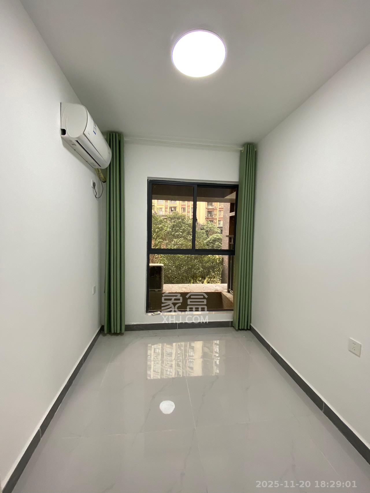 兰亭湾畔 4室2厅2卫 3800.0元/月 兰亭湾畔 4室2厅2卫 3800.0元/月室内图