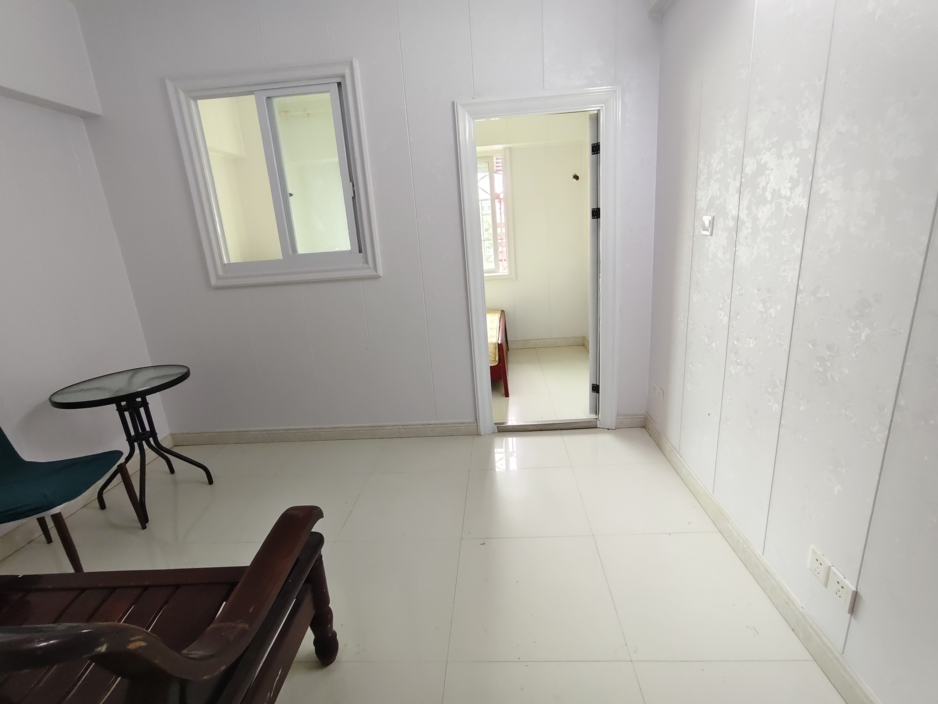 琼山华侨大厦  1室1厅1卫    1000.0元/月室内图