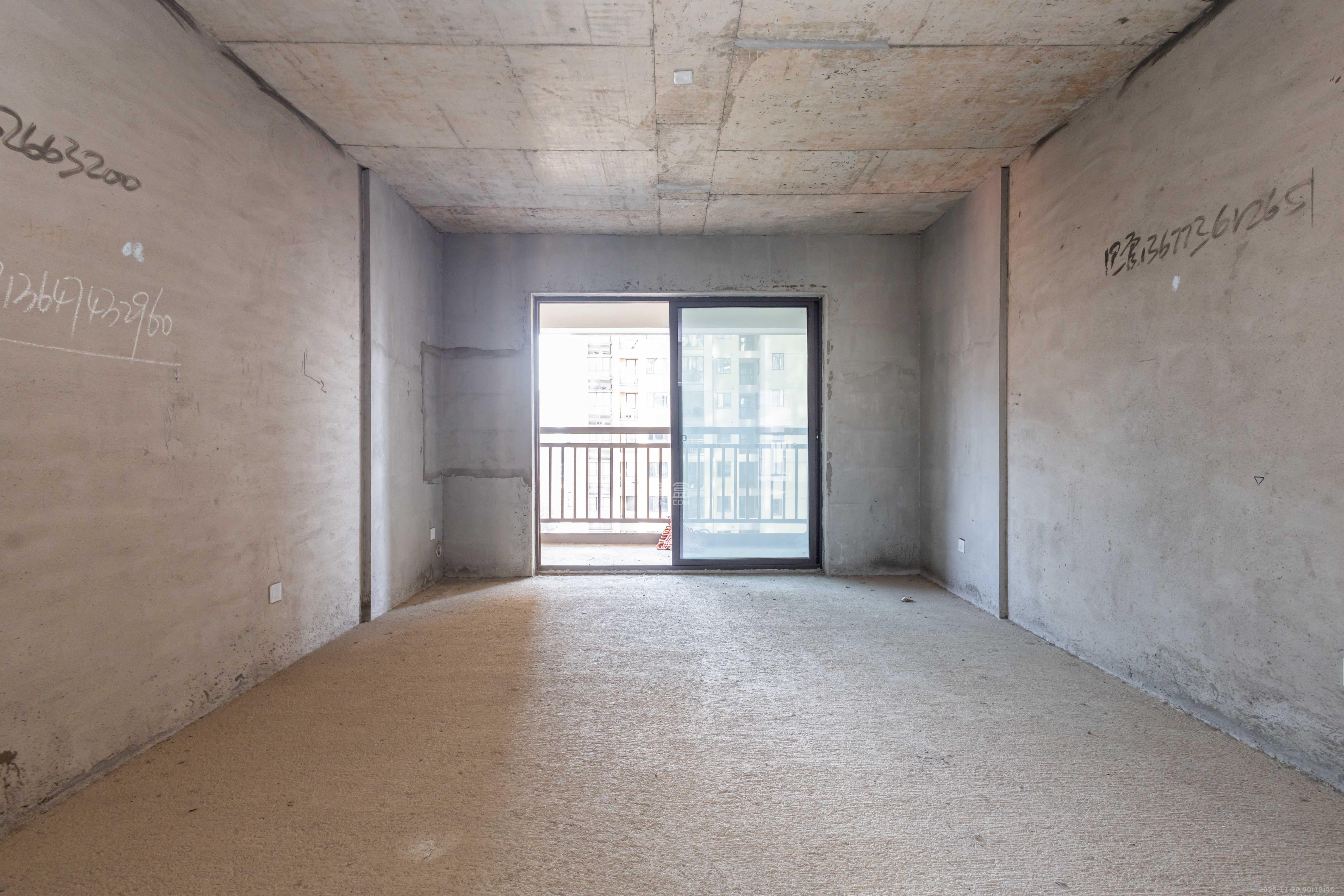 广悦星苑润园 4室2厅2卫 86.8万 广悦星苑润园 4室2厅2卫 86.8万客厅