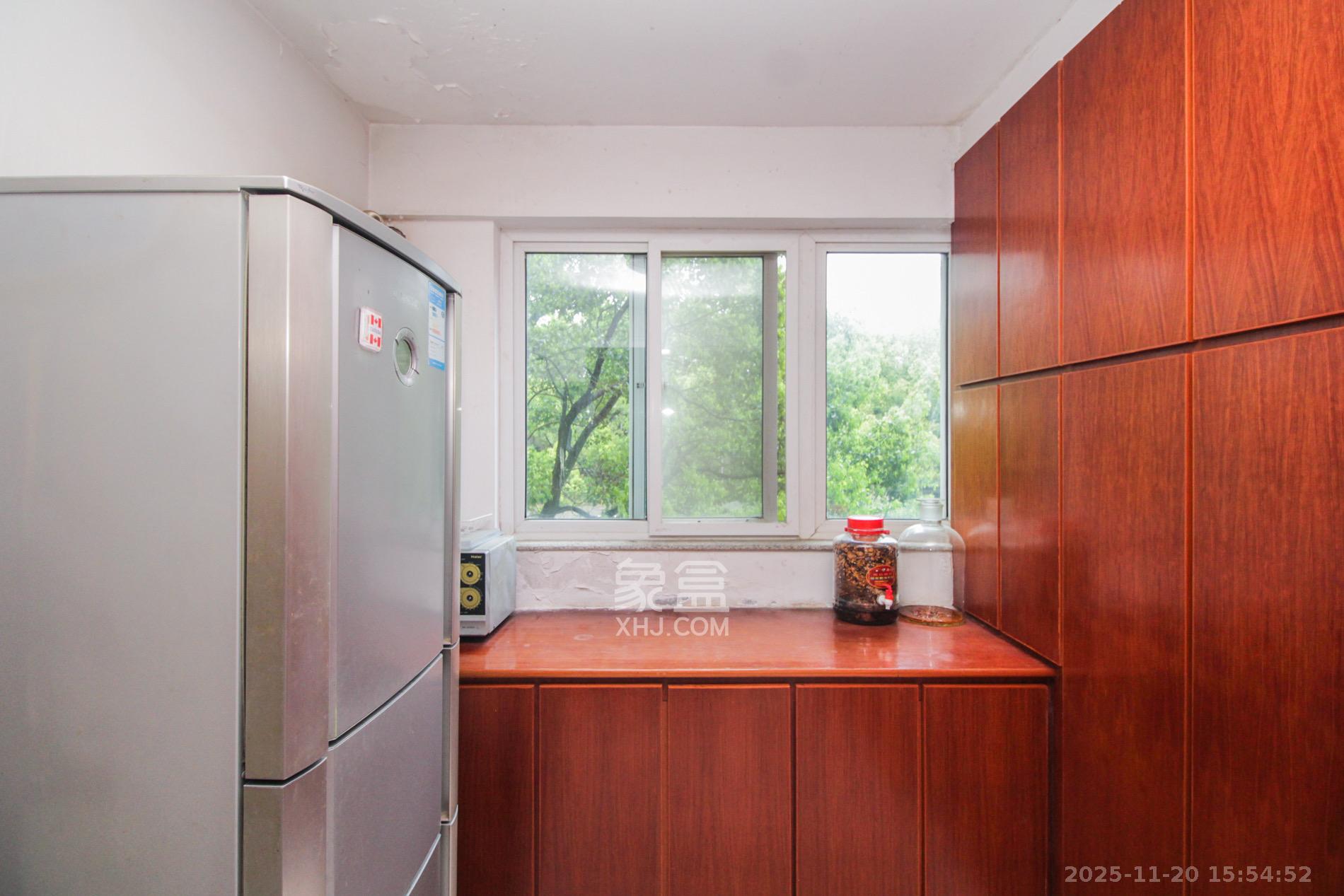 轻工设计院  4室2厅2卫    2700.0元/月室内图