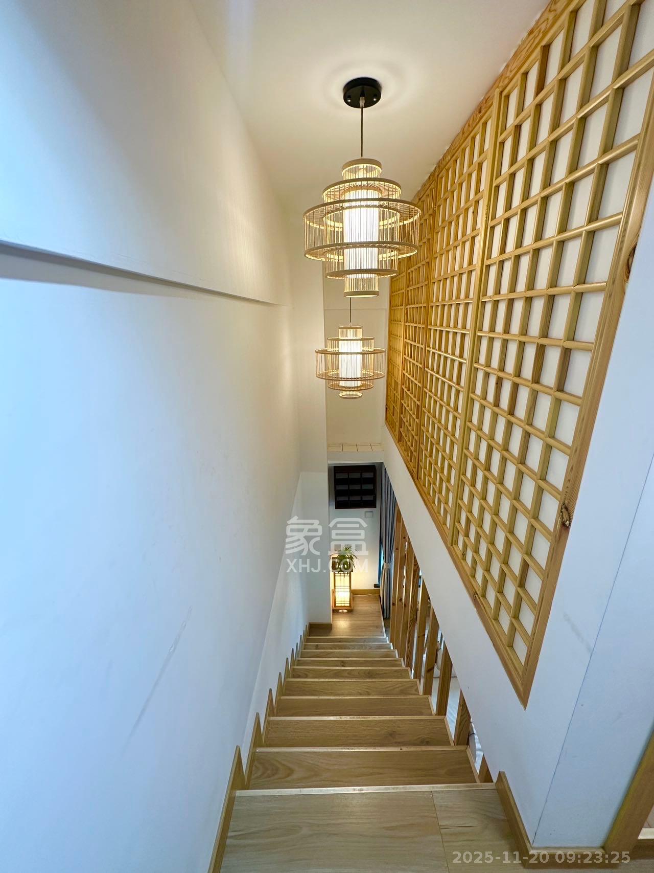 荣盛花语书苑  2室1厅2卫    2700.0元/月室内图