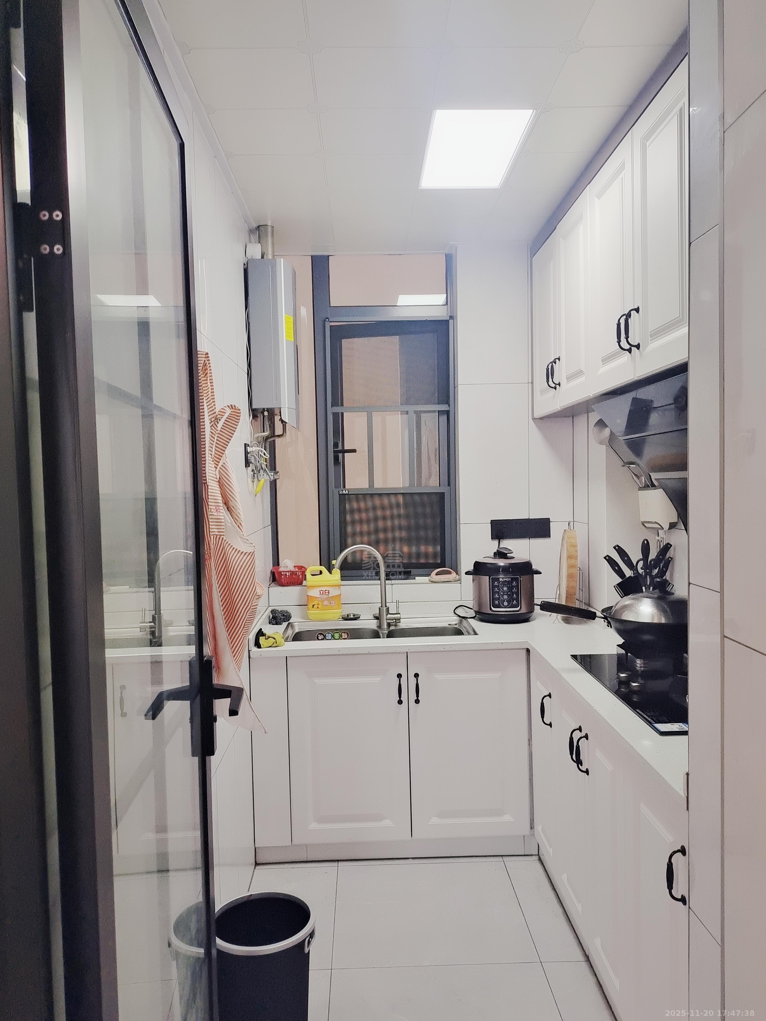 山水豪庭 2室2厅1卫 1800.0元/月 山水豪庭 2室2厅1卫 1800.0元/月室内图