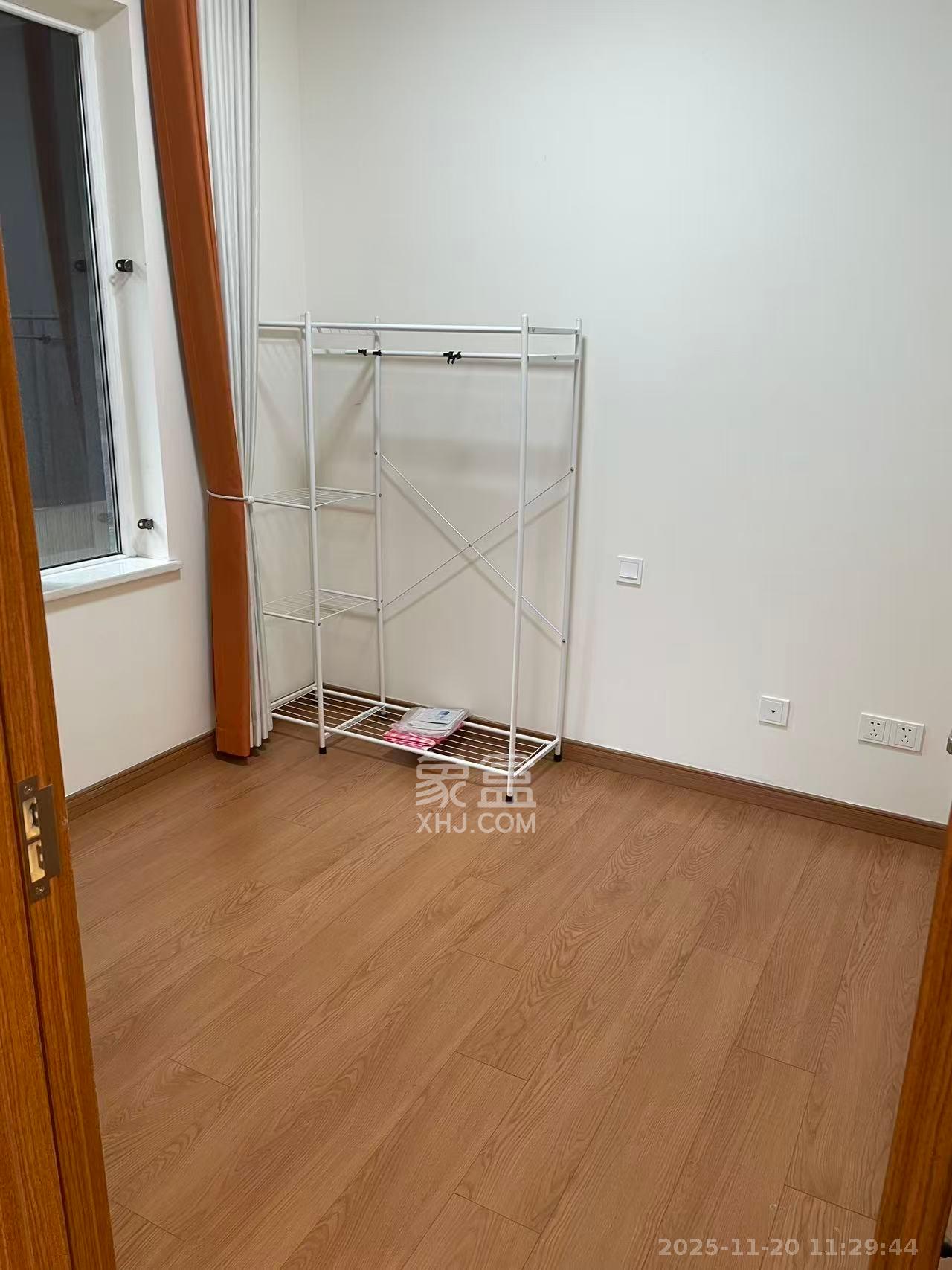 金科集美天辰  3室2厅1卫    1800.0元/月室内图