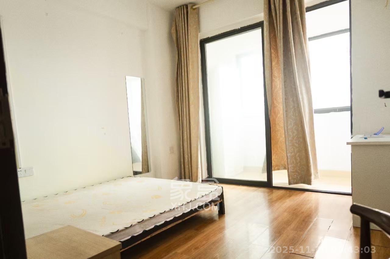 都市兰亭  5室1厅1卫    2000.0元/月室内图